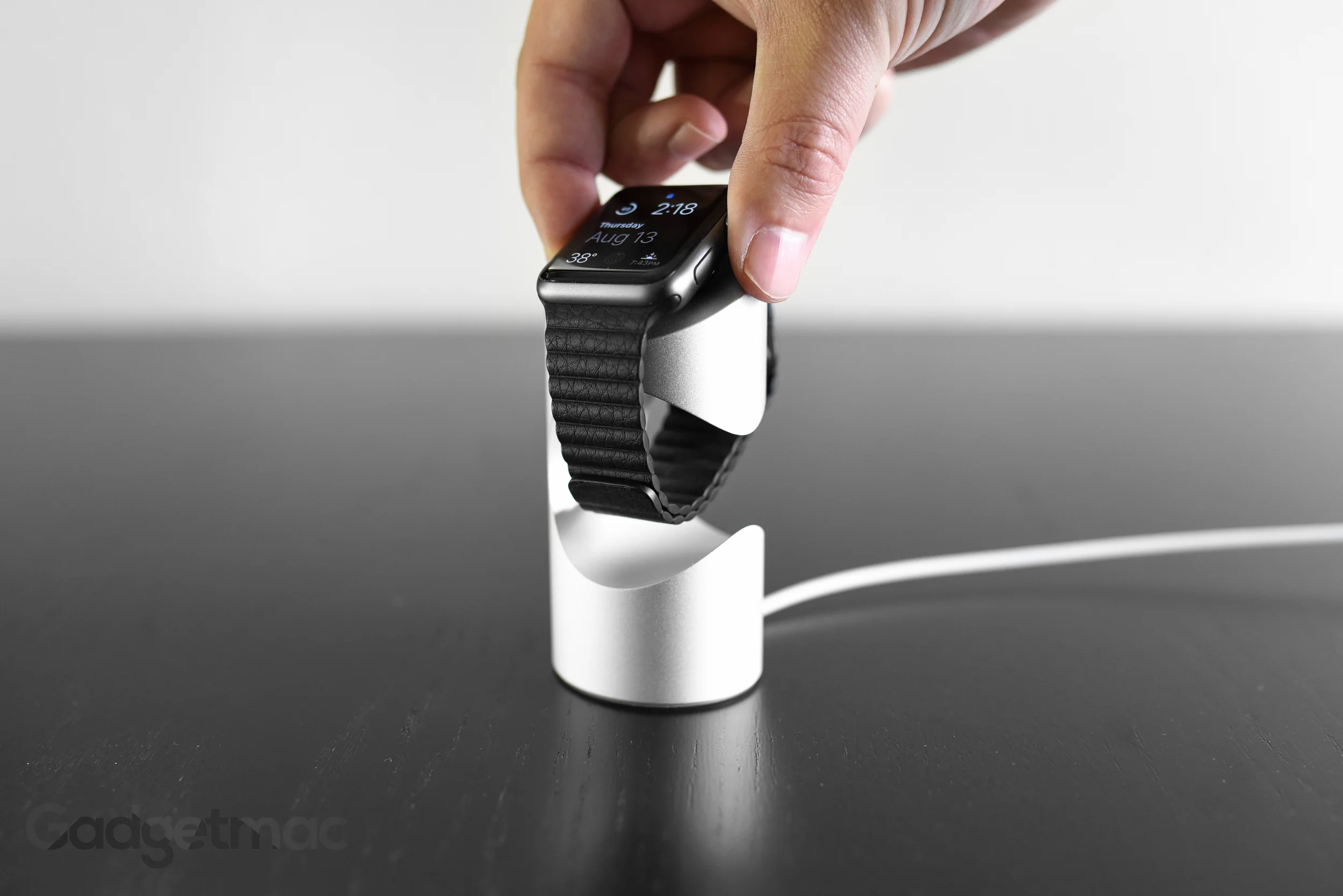 timestand-aluminum-charging-dock-stand-for-apple-watch.jpg