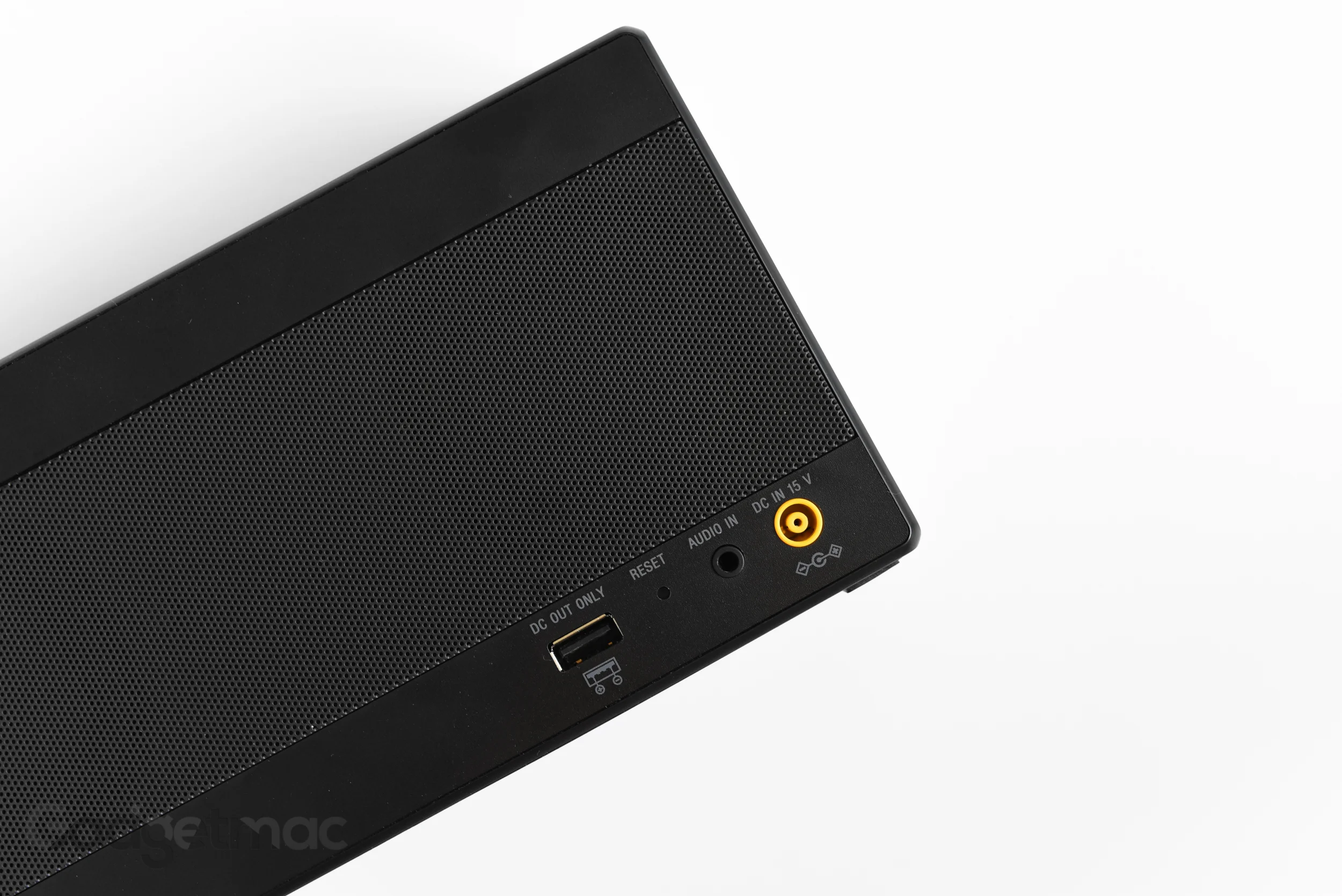 sony-srs-x55-portable-speaker-rear.jpg