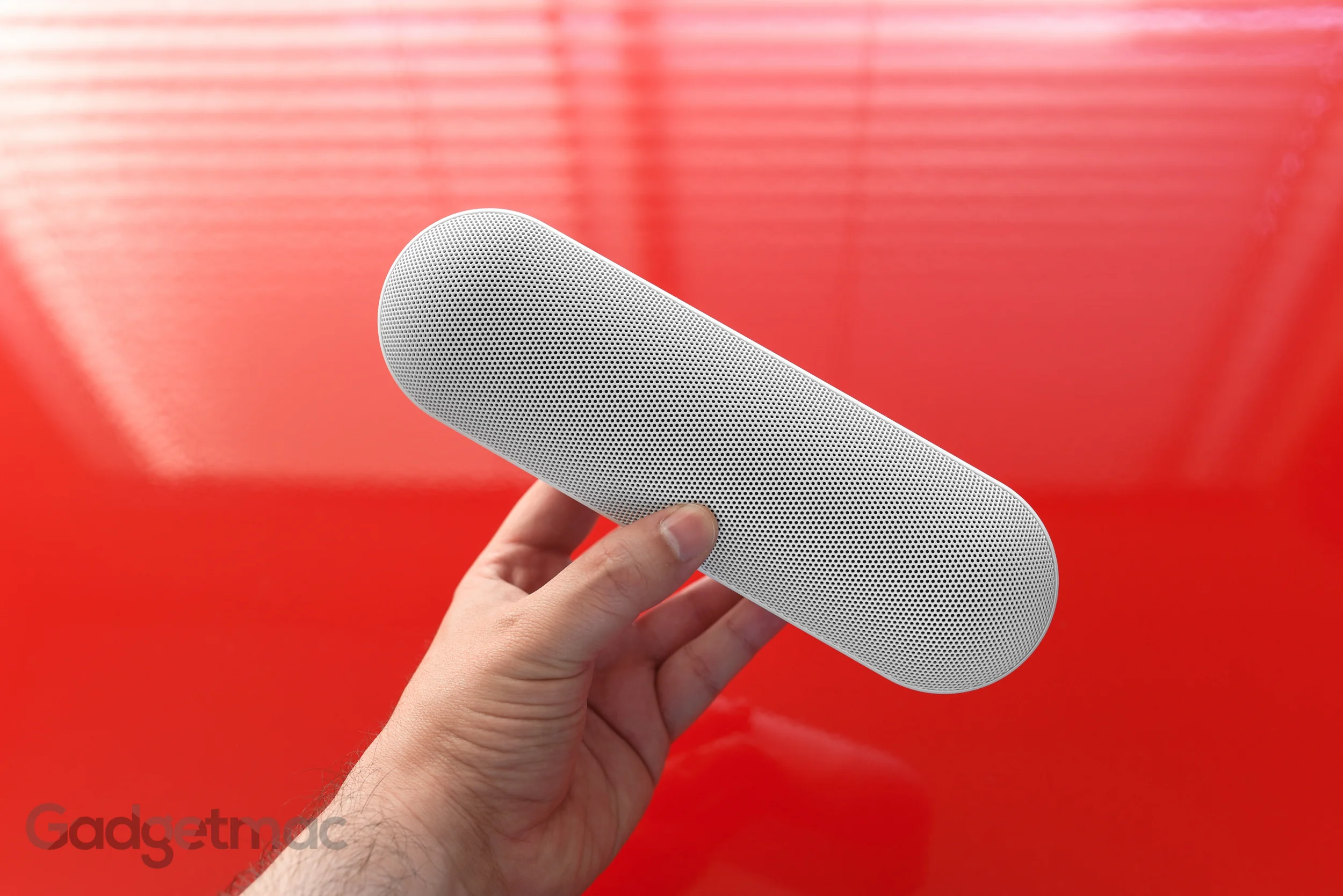 beats-pill-plus-portable-wireless-speaker-front.jpg