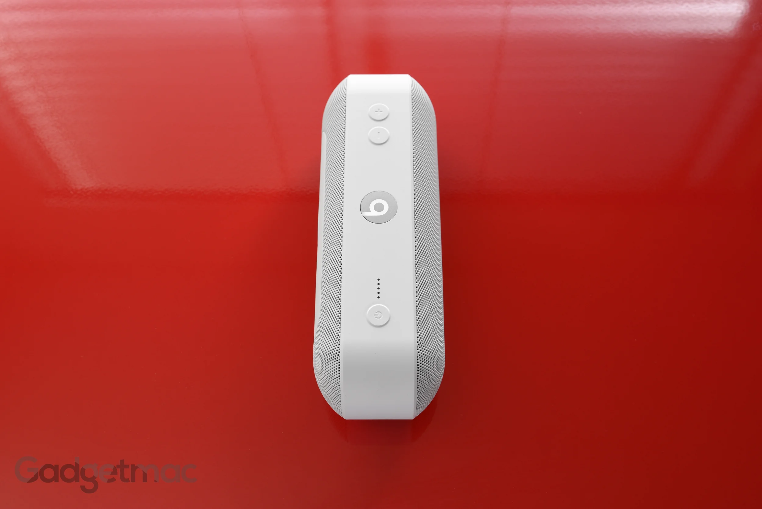 beats-pill-plus-portable-wireless-speaker-1.jpg