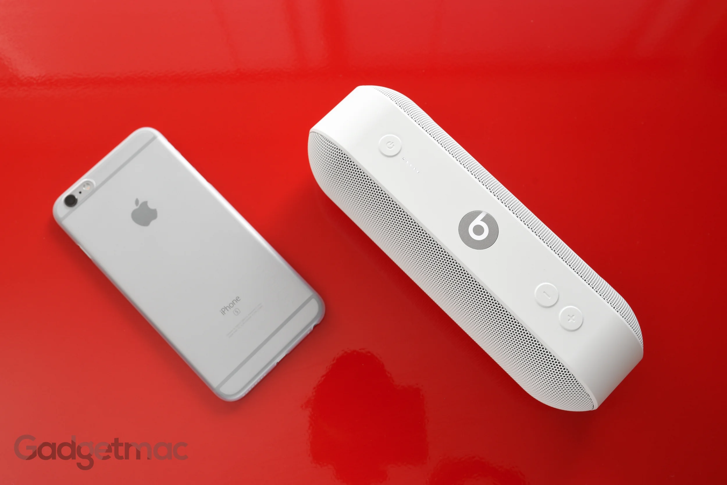 beats-pill-plus-portable-speaker-white-2.jpg