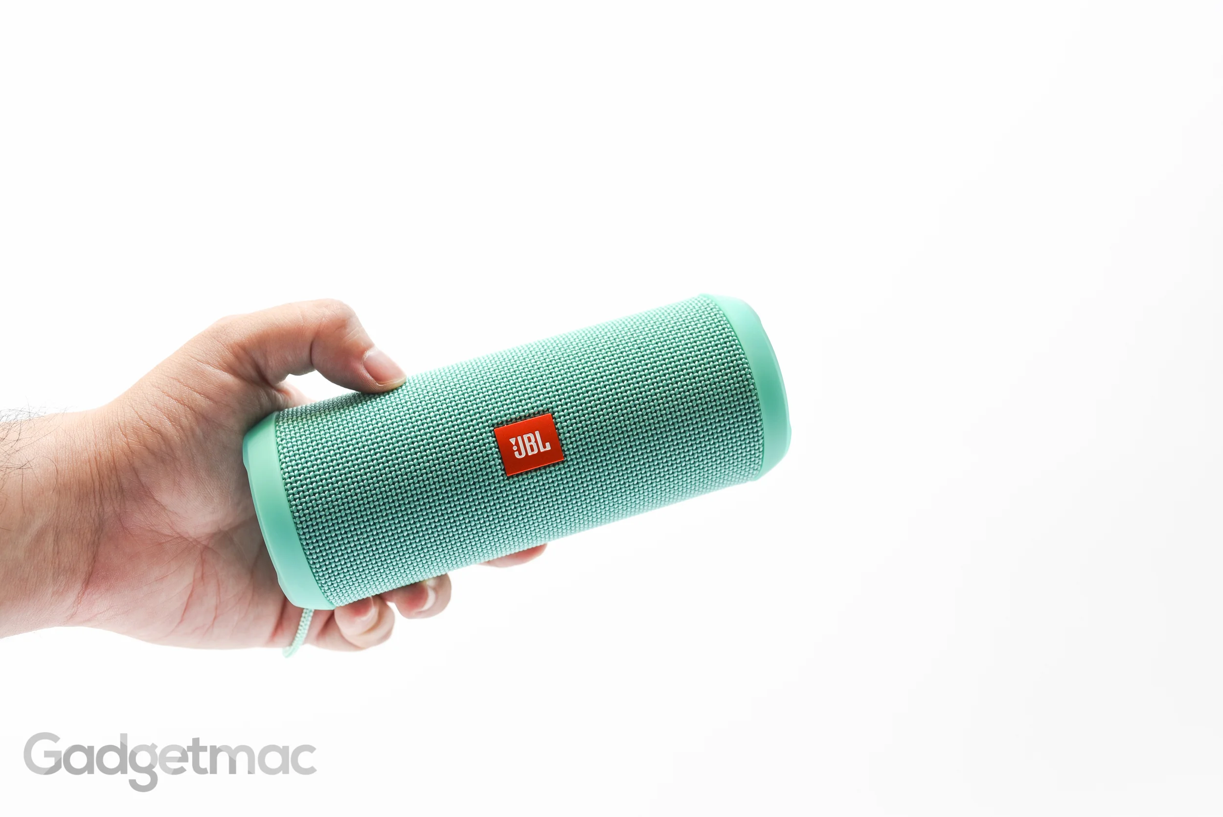 jbl-flip-3-portable-speaker.jpg