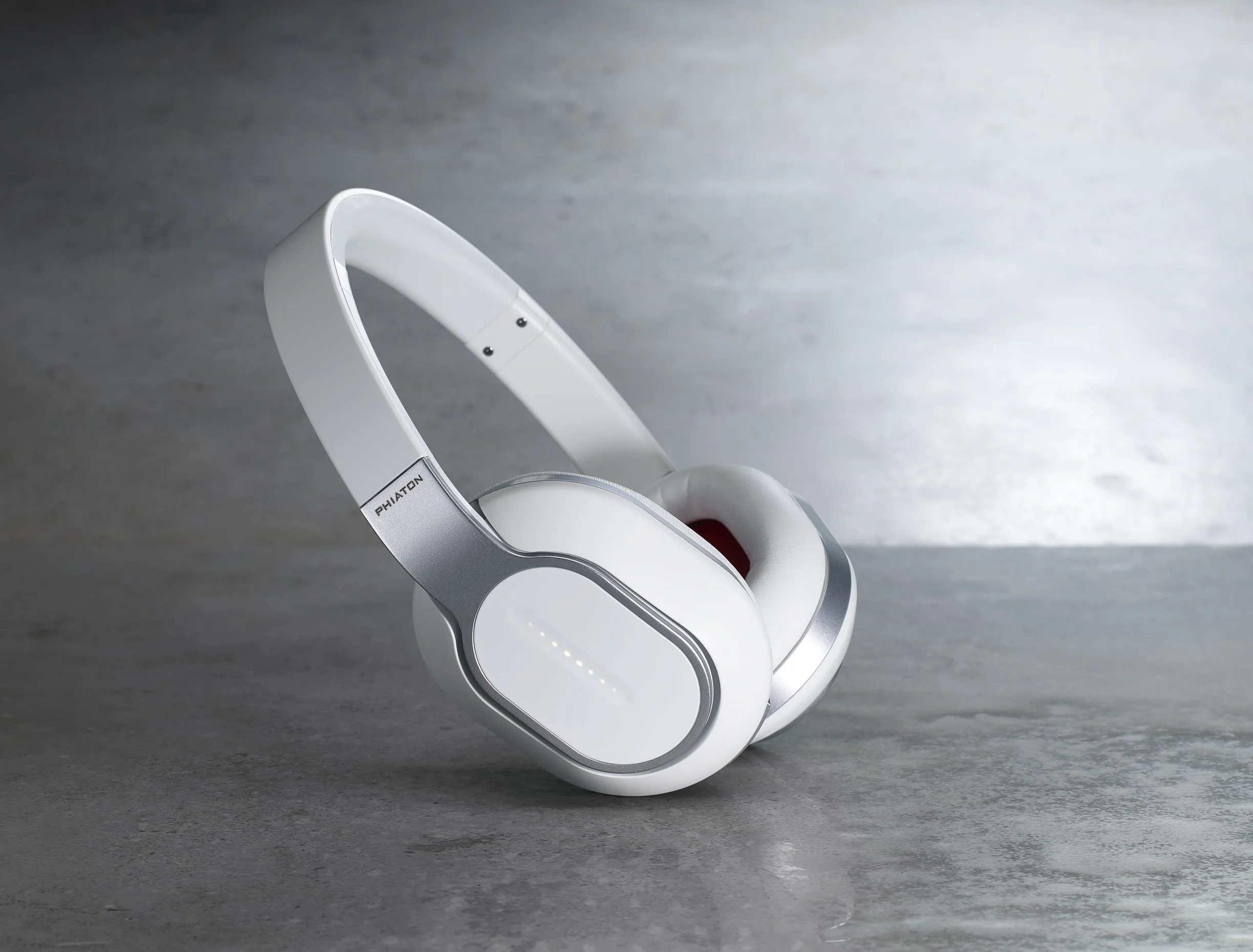 Phiaton Intros BT 460 Wireless Headphones & MS 300 BA In-Ear Headphones