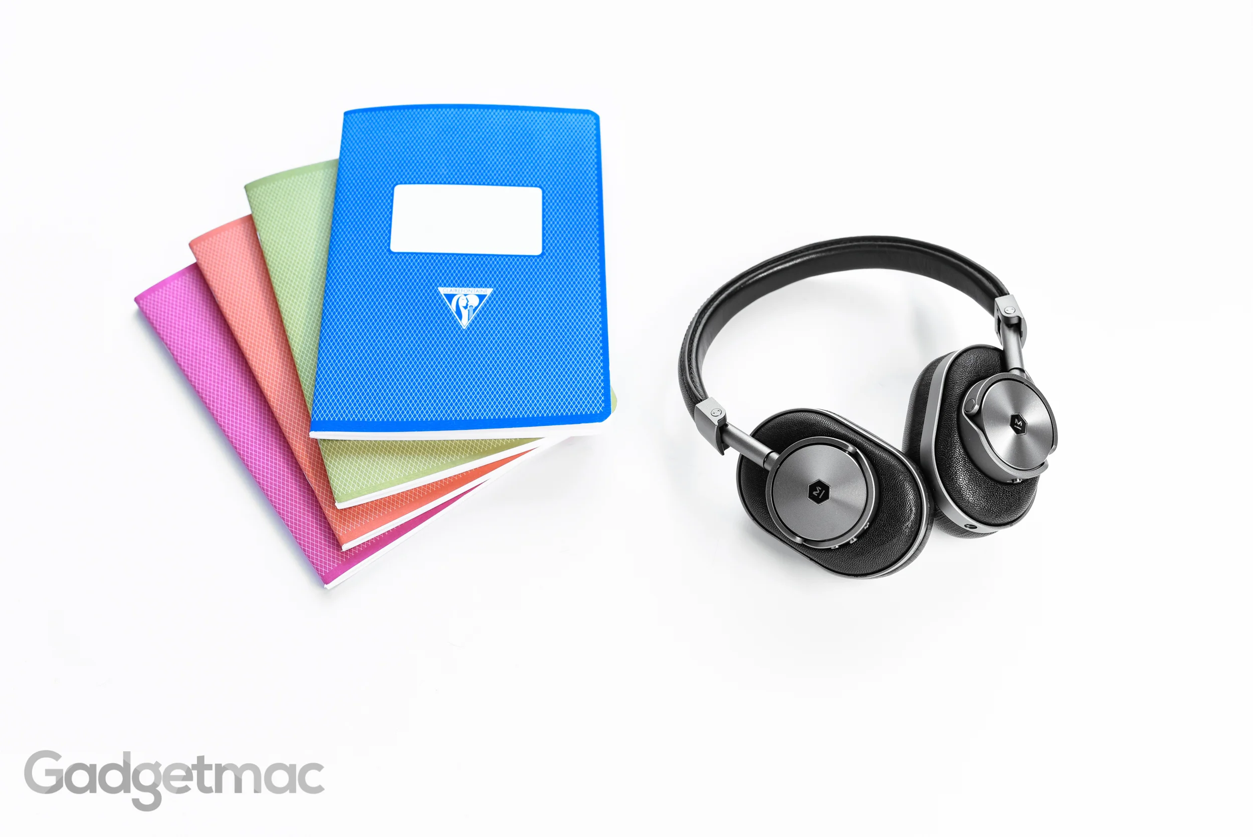 mw60-wireless-over-ear-headphones.jpg