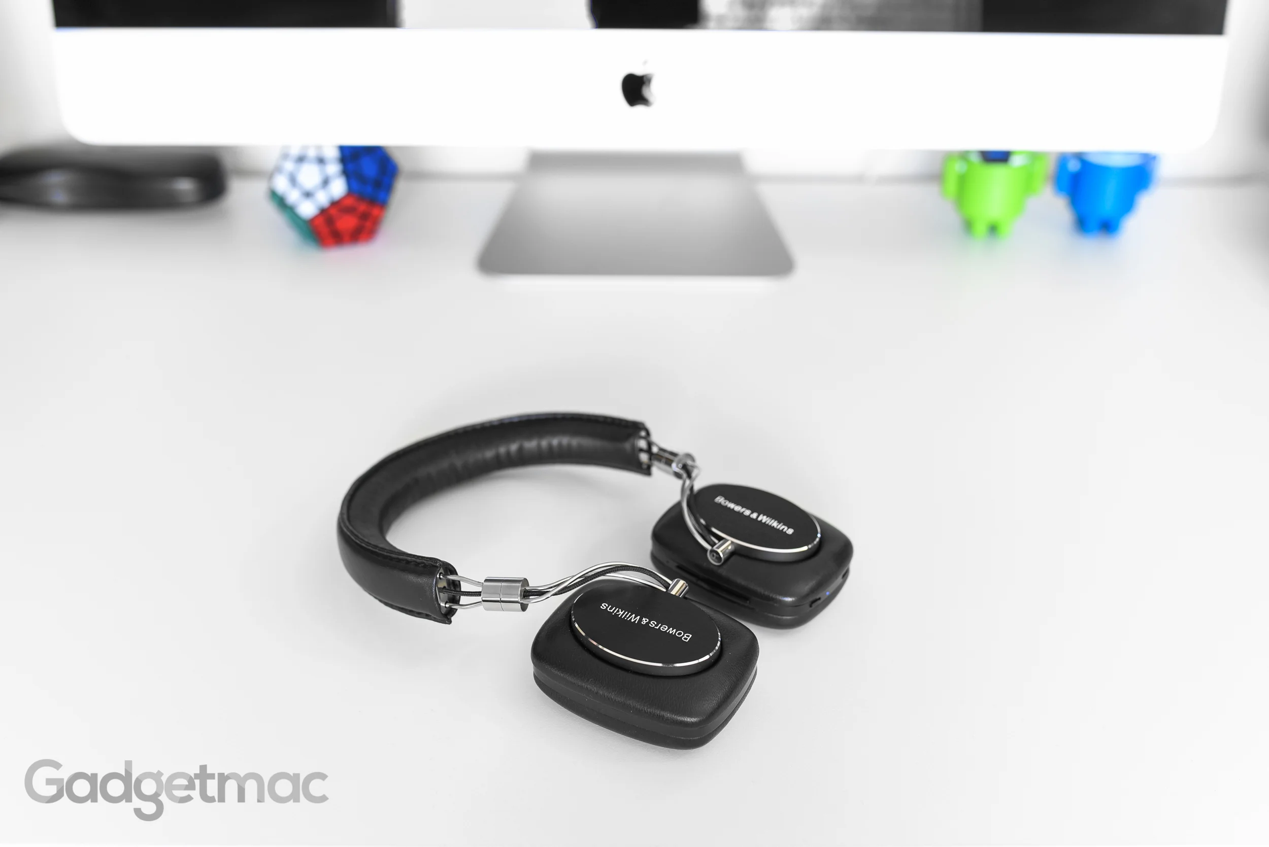 bowers-wilkins-p5-wireless-headphones.jpg