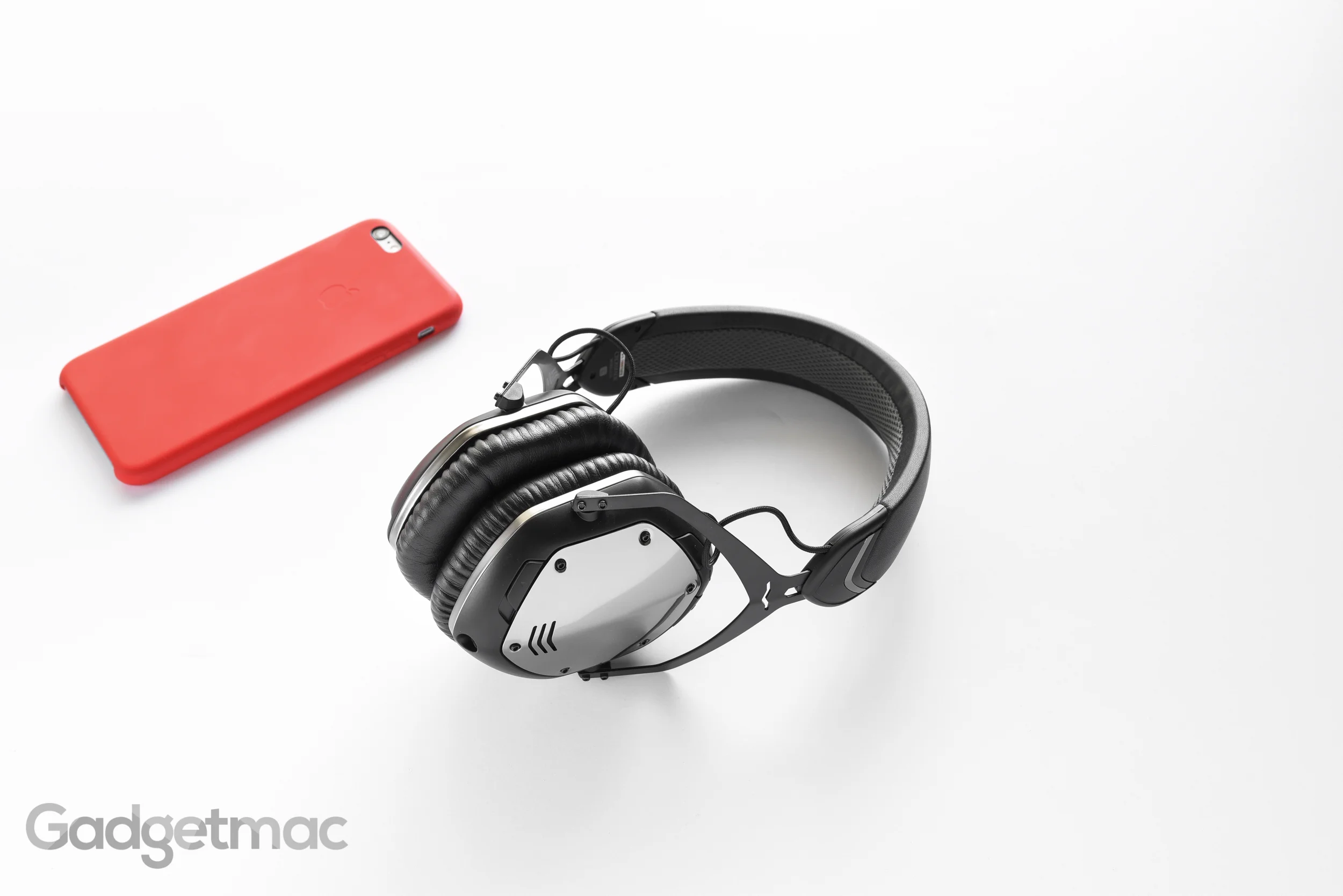 v-moda-crossfade-wireless-bluetooth-headphones.jpg