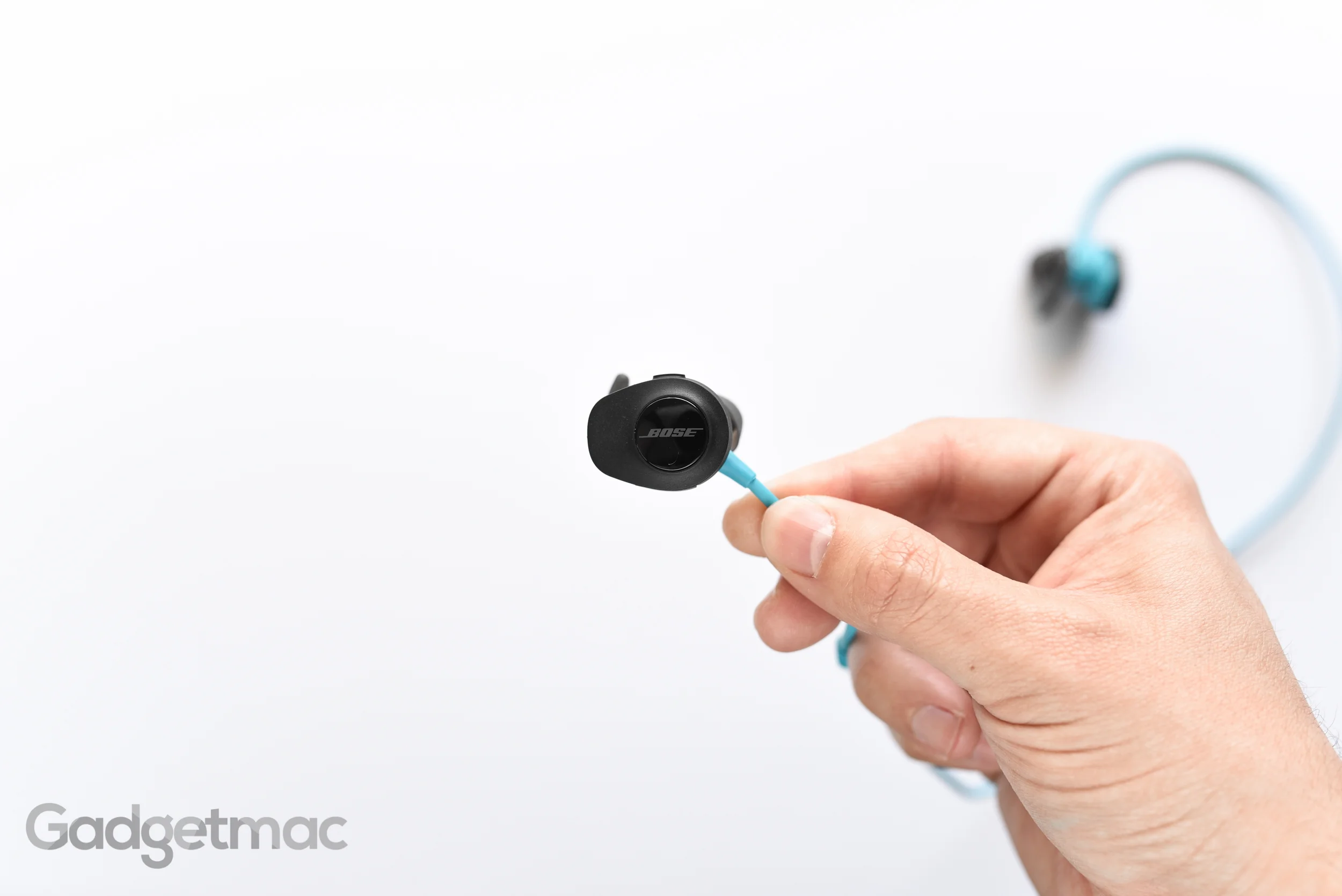 bose-soundsport-wireless-sweat-resistant-earbuds.jpg