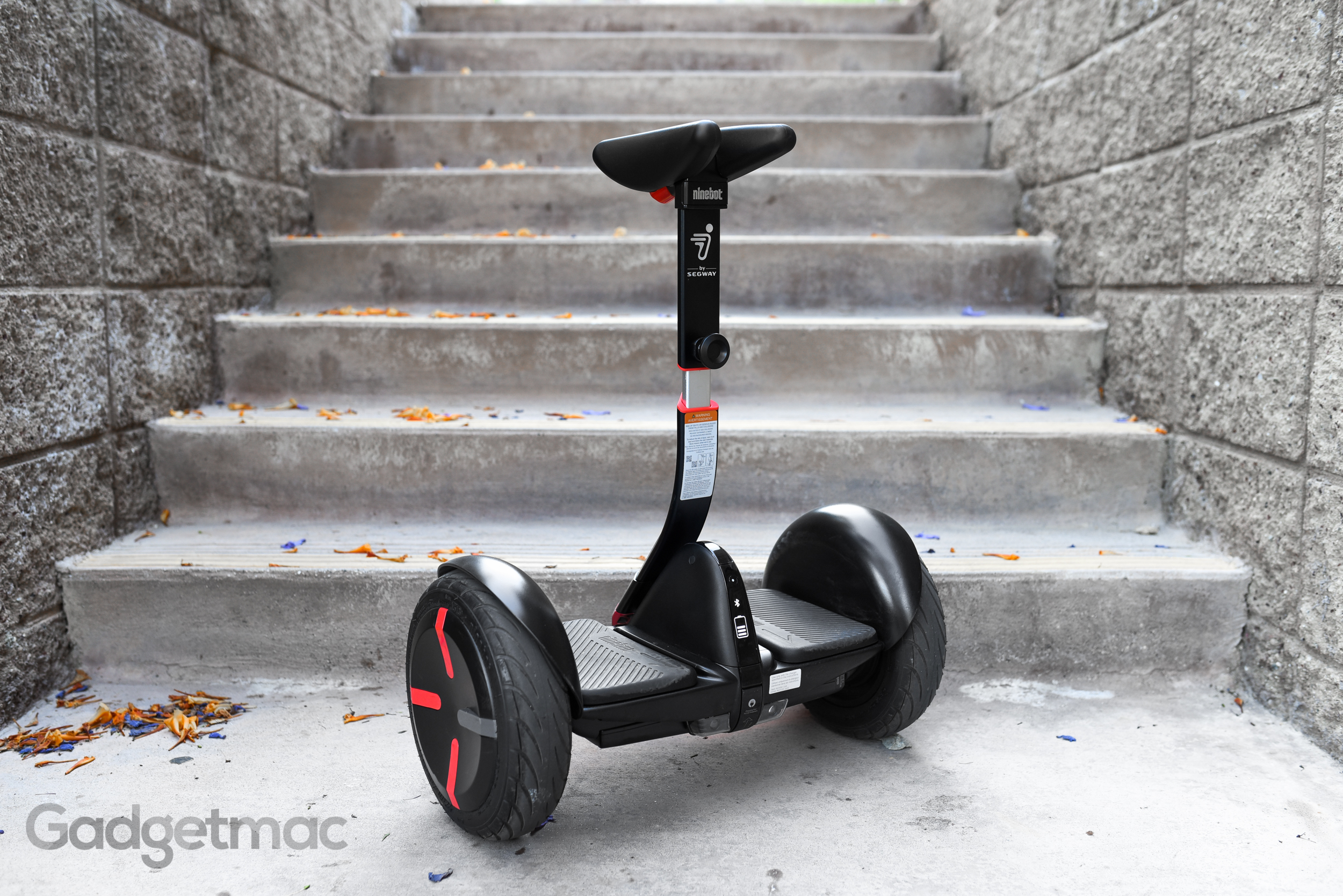 segway-ninebot-minipro-hero.jpg