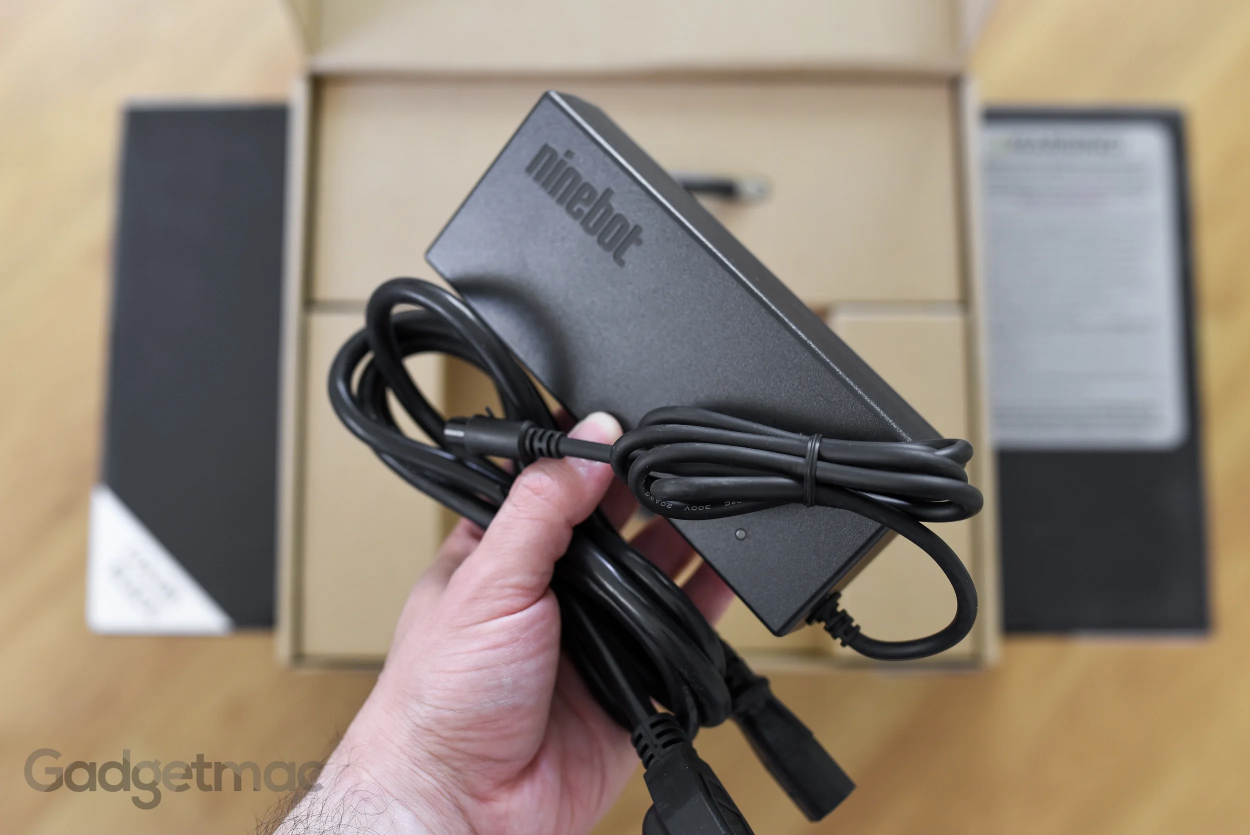 segway-ninebot-minipro-charger.jpg