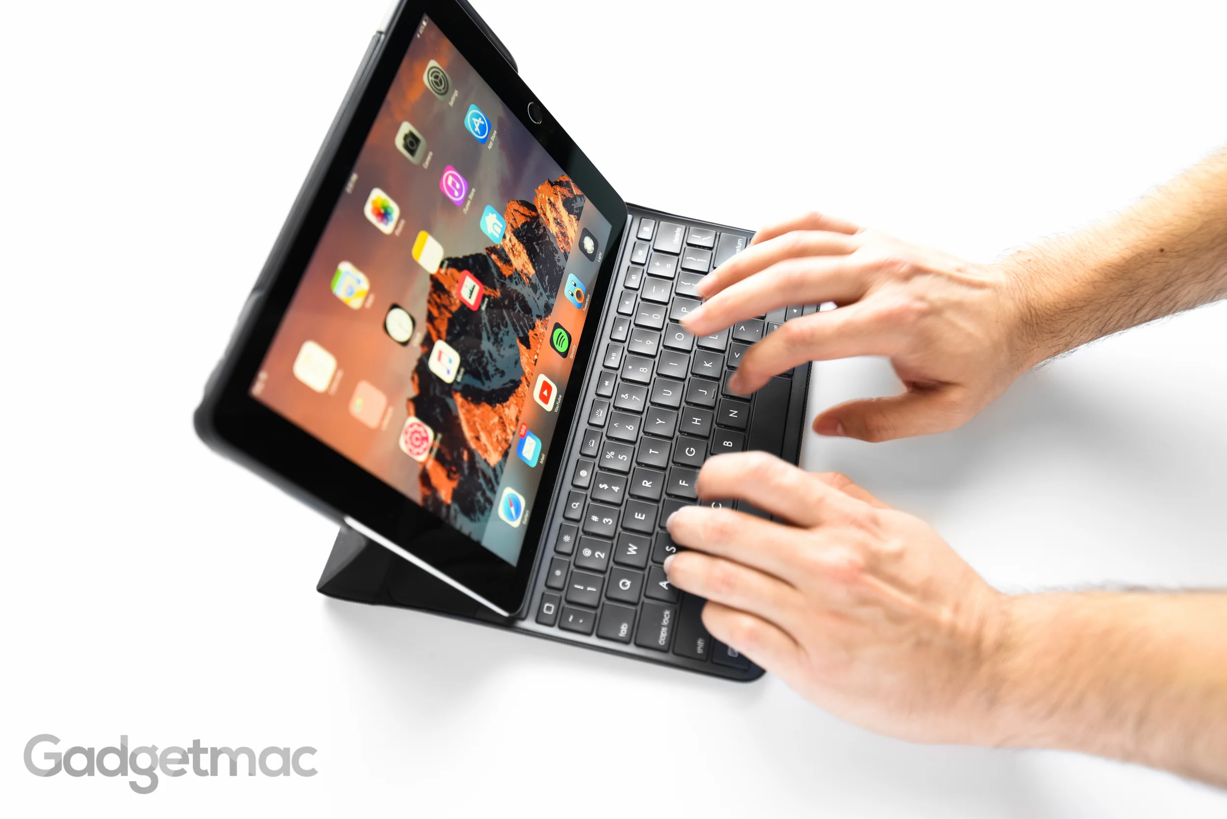 Logitech Create Keyboard Case for iPad Pro (9.7inch) Review — Gadgetmac