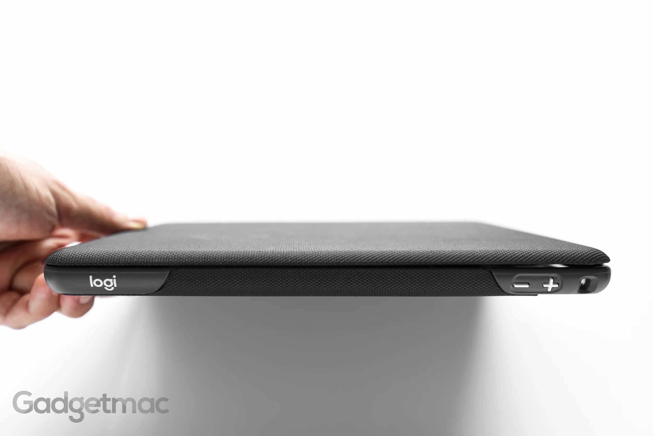 logitech-create-ipad-pro-9-7-inch-black.jpg