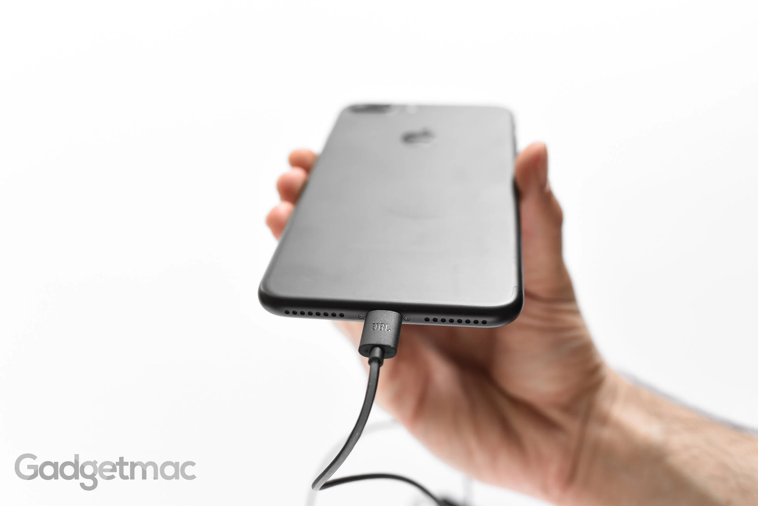 jbl-reflect-aware-lightning-connected-headphones-iphone-7-plus.jpg