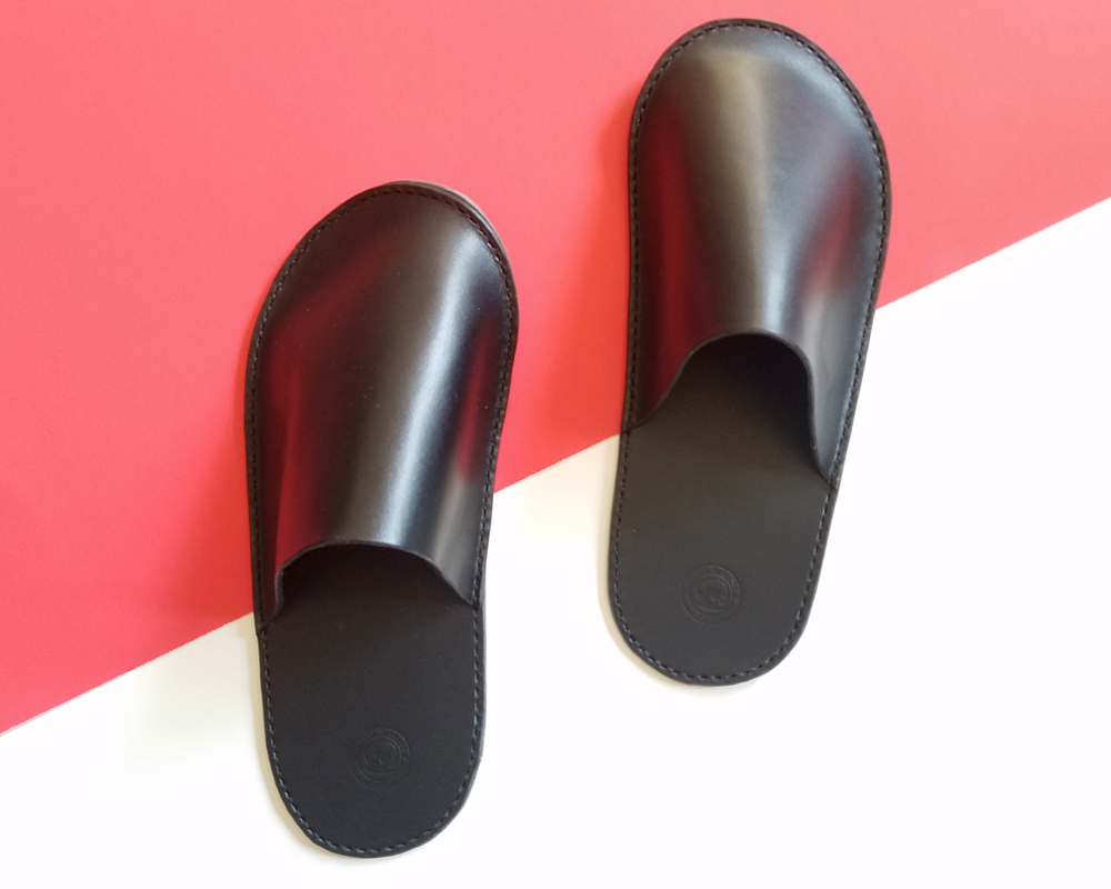 Unisex Chancla Leather Slippers 