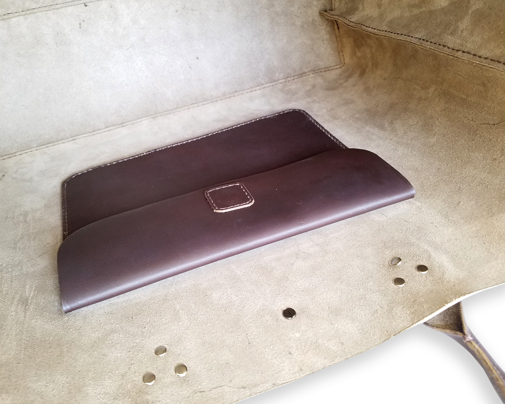 Collab-bag_inside-pocket-closed.jpg