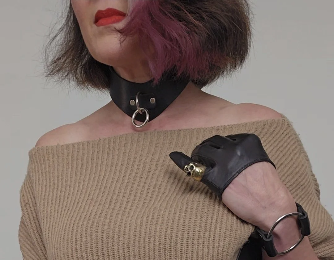 Curved O-Ring Choker