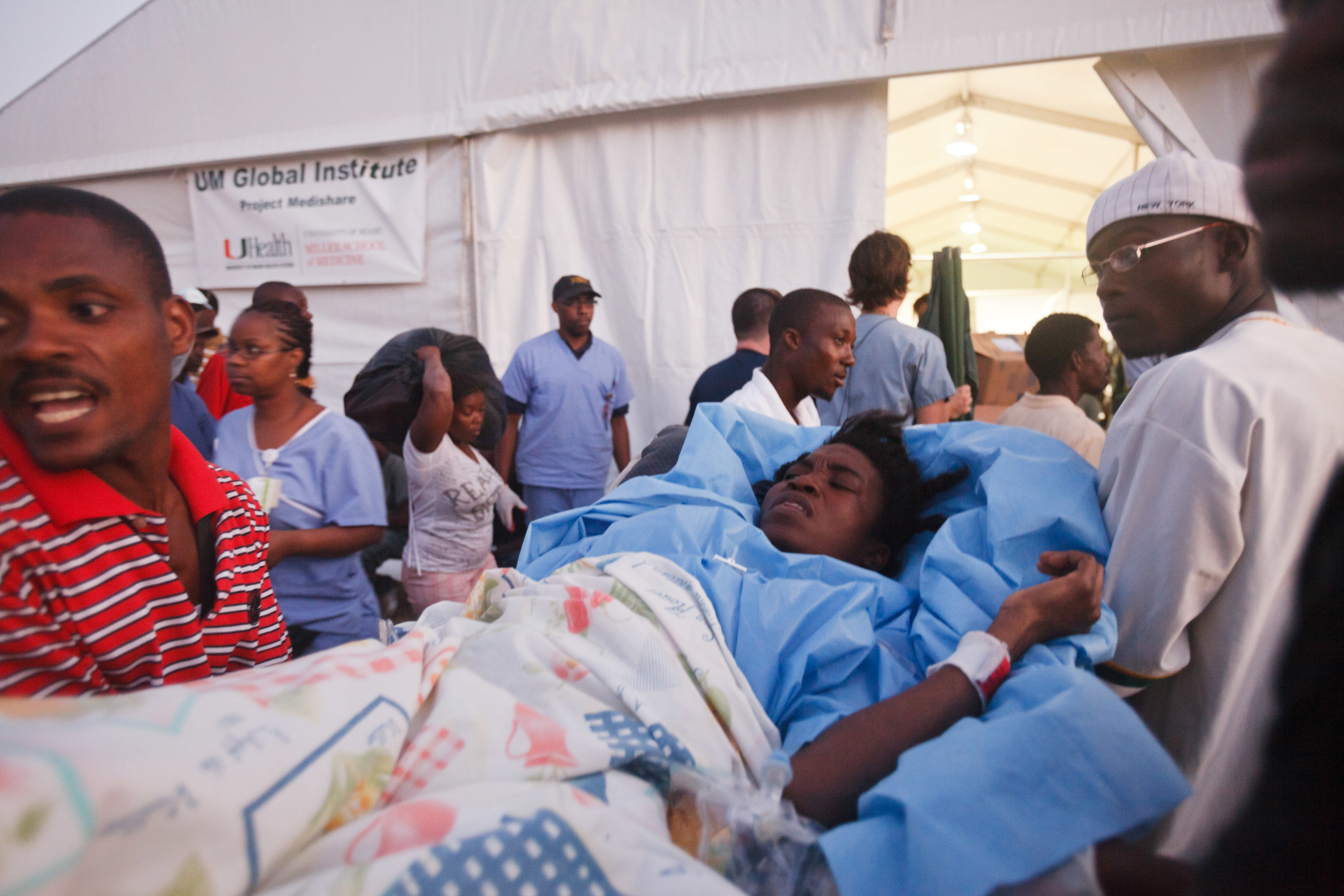 haiti-field-hospital_04.jpg