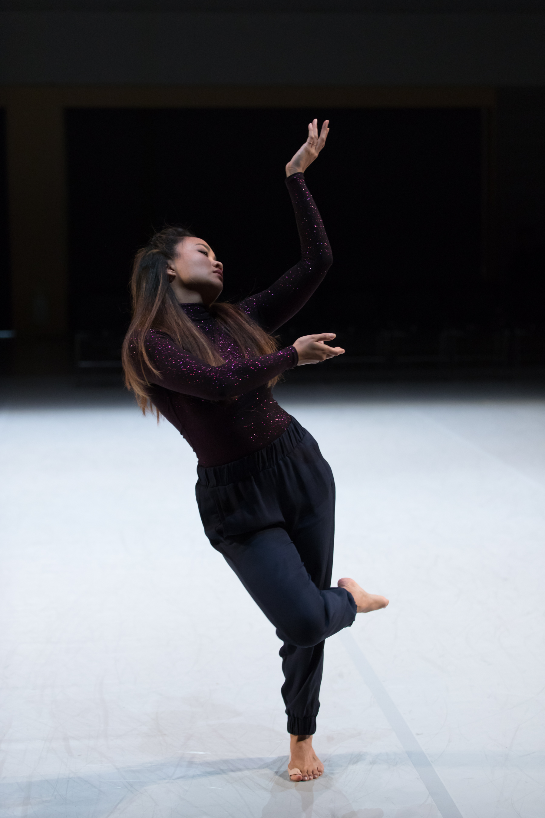 Suzette Sagisi in Gerald Casel's Taglis h . Photo by Margo Moritz. 