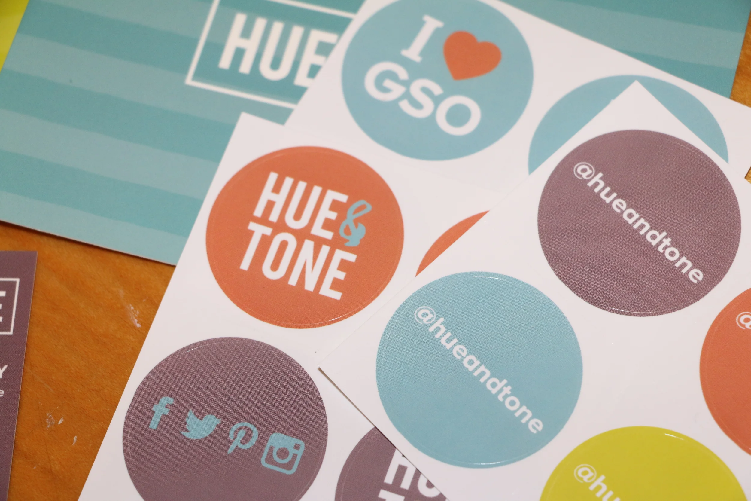 Friday Links: Glitter and Stickers