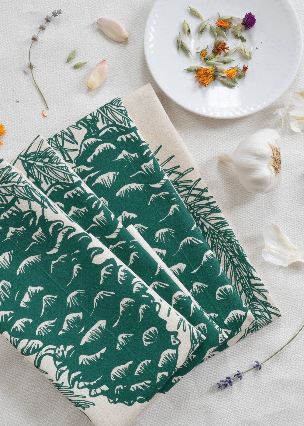 set of 4 organic pine cone cloth napkins in dark green — Hearth and  Harrowset of 4 organic pine cone cloth napkins in dark green
