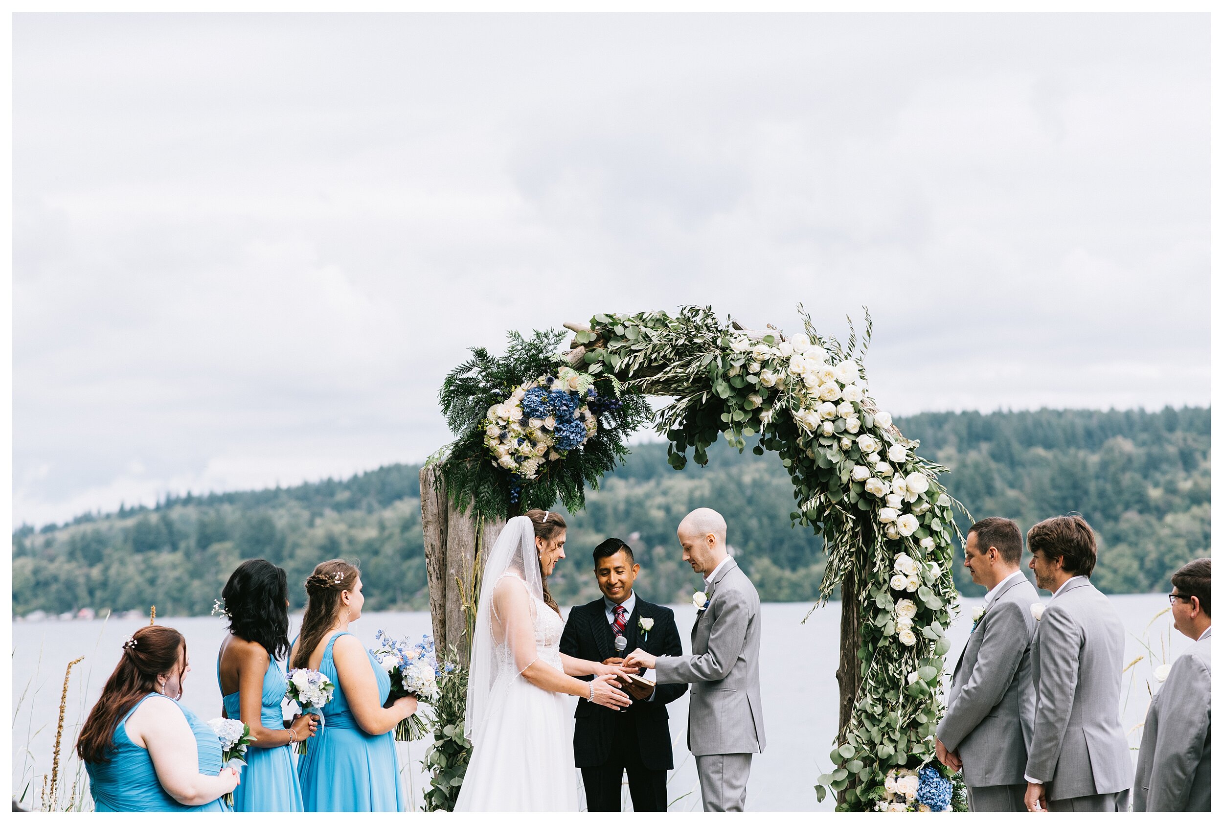 Edgewater House: Seattle Intimate Wedding — Karen Leann Kirsch