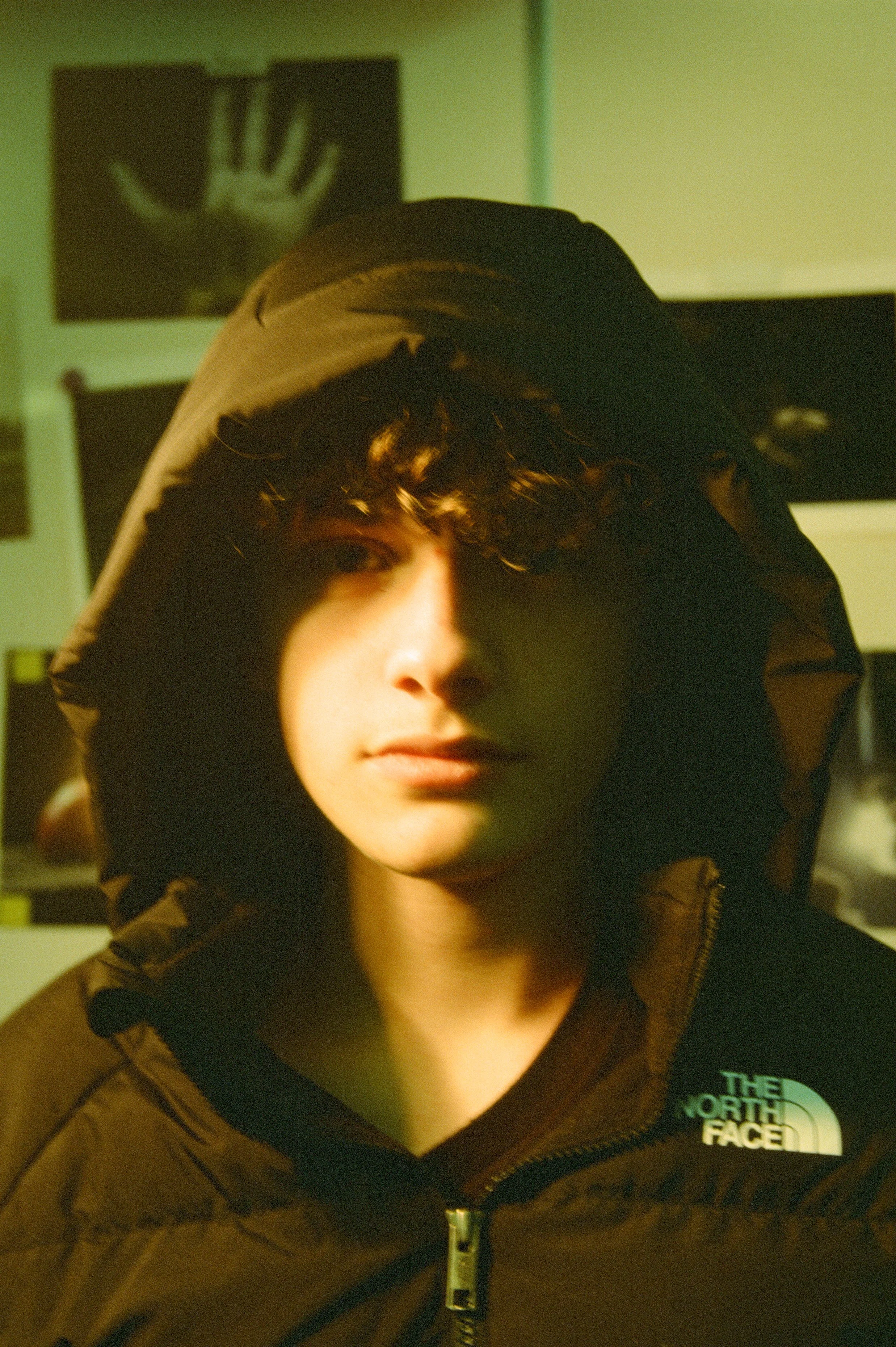 814280010024-2.jpg