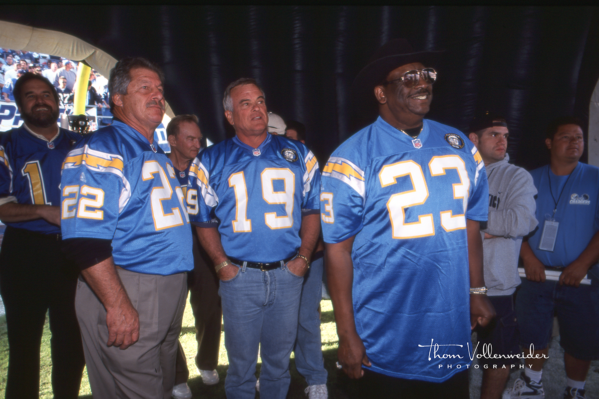facebook_legends_chargers_004487.png