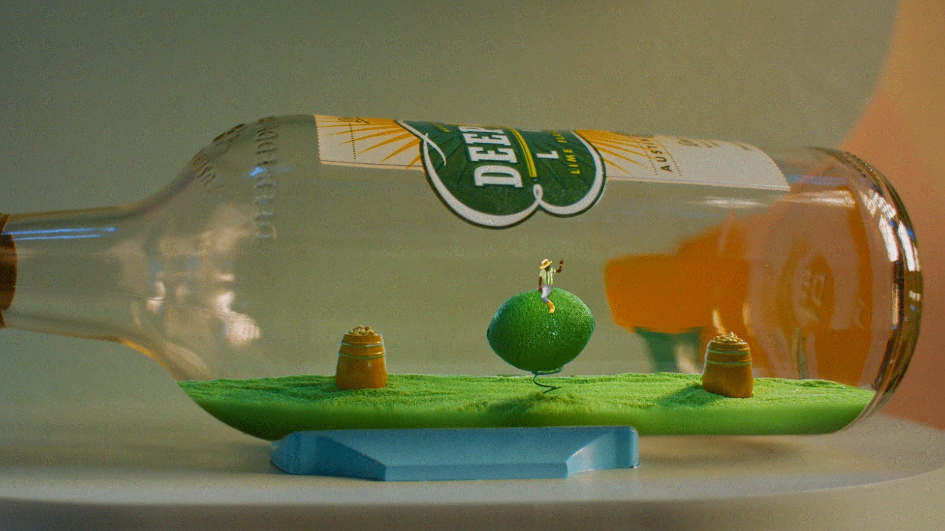 815f3e6e-b46d-414f-a5fa-713afdbf0b67_rw_1920.gif