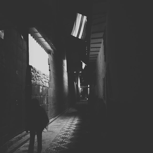 #bnw #bnw_dark #bnw_magazine #bnw_society #bnw_life #bnw_captures #latenightstreetsofcusco #instatravel #southamerica #instadaily #bnwlifeshots #bnw_life_shots