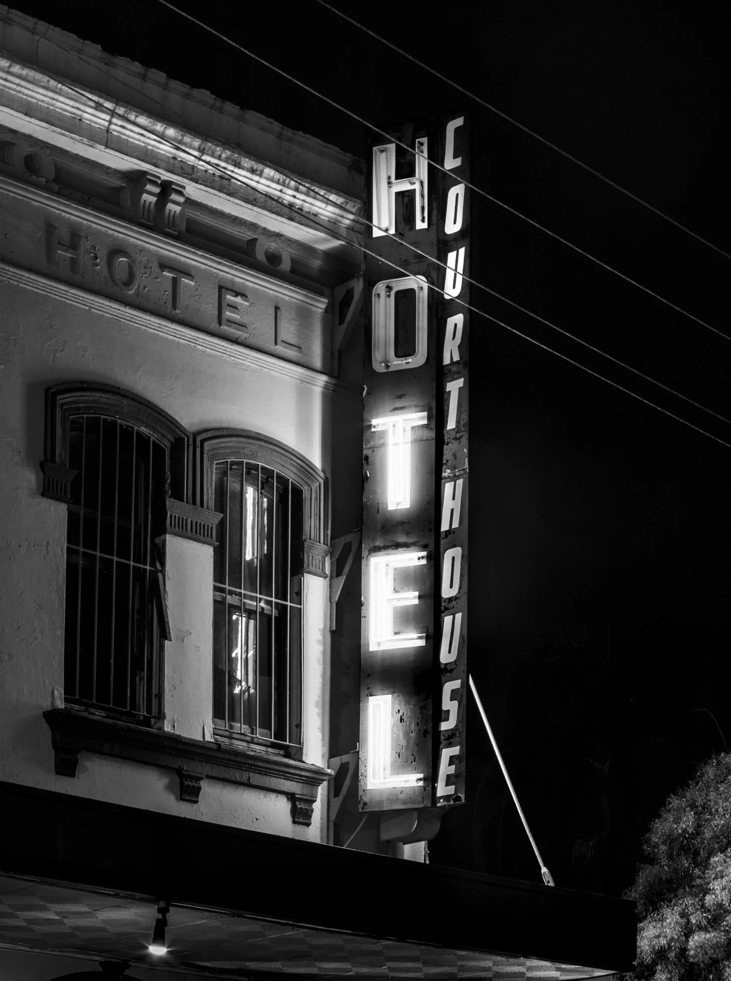 COURTHOUSE HOTEL, 2026