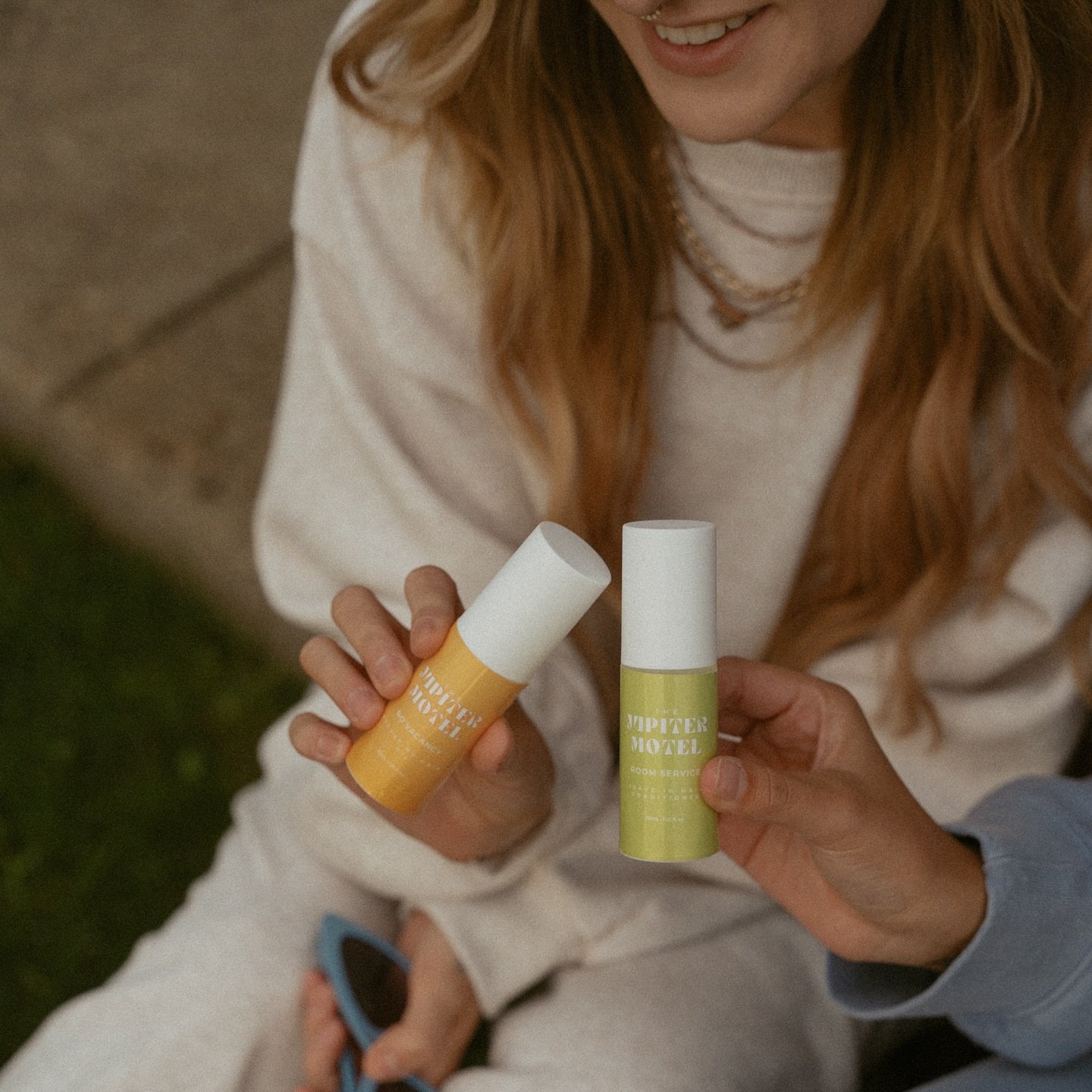 Mid week blues calls for self care!✨ Treat yourself with our fave duo! 

No Vacancy hair oil to nourish parched strands and Room Service leave in conditioner to provide heat protection and silky soft hair.

#softhair #shinyhair #healthyhair #hairgoal