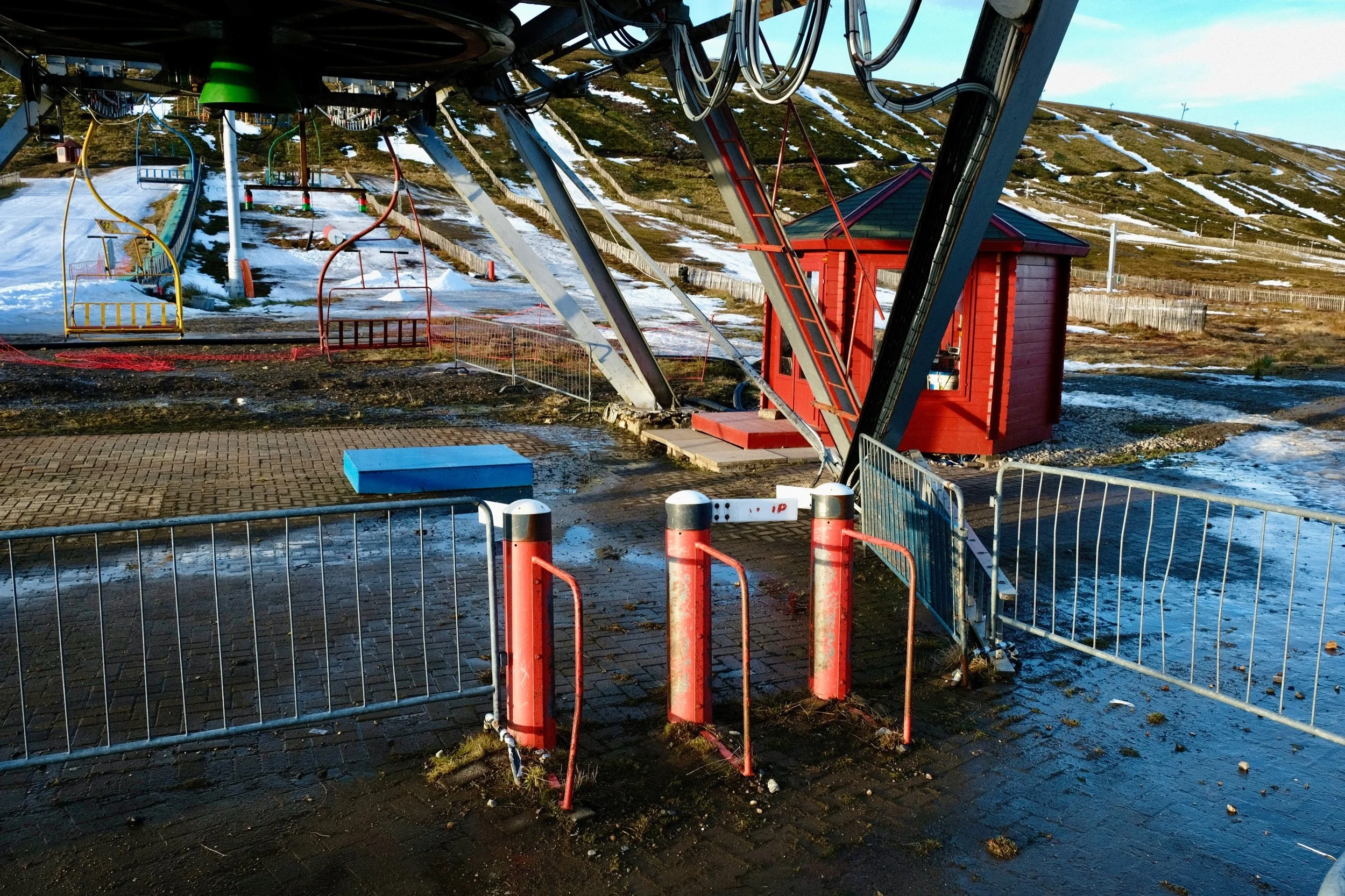 Unseasonably Warm - Alexander Williamson - The Lecht - www.alexander-williamson.com