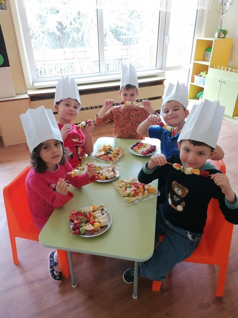   Fun fruit from Bulgaria!  Children from the "Sailor" group got creative preparing and serving fruit salad. 