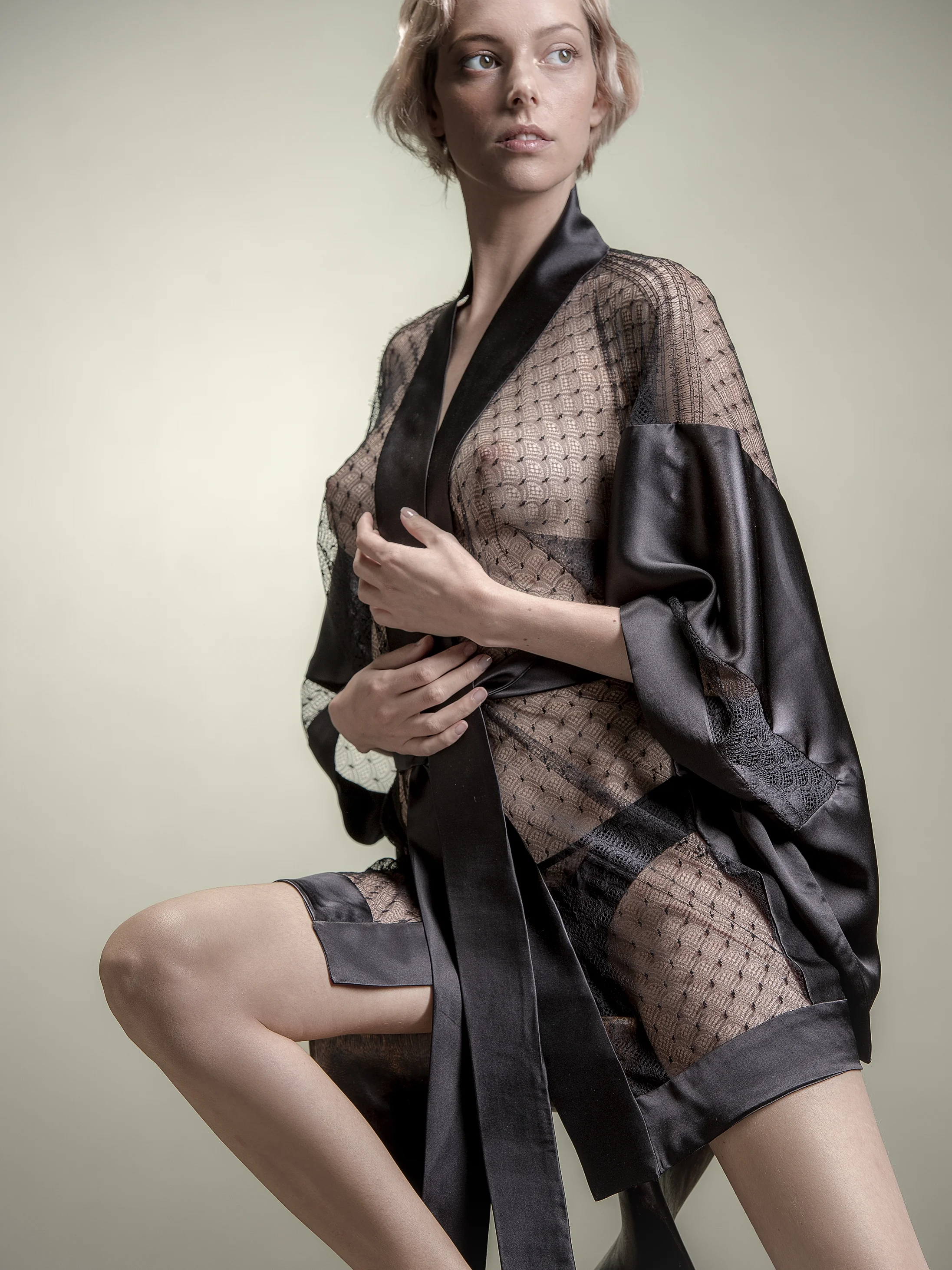 JUDITH Lingerie Kimono victoria side.jpg
