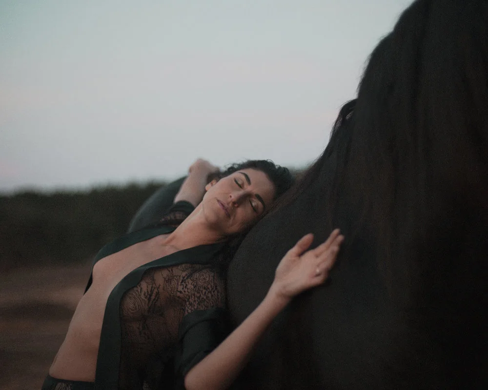 Judith+Lingerie+Black+kimono+3.jpg