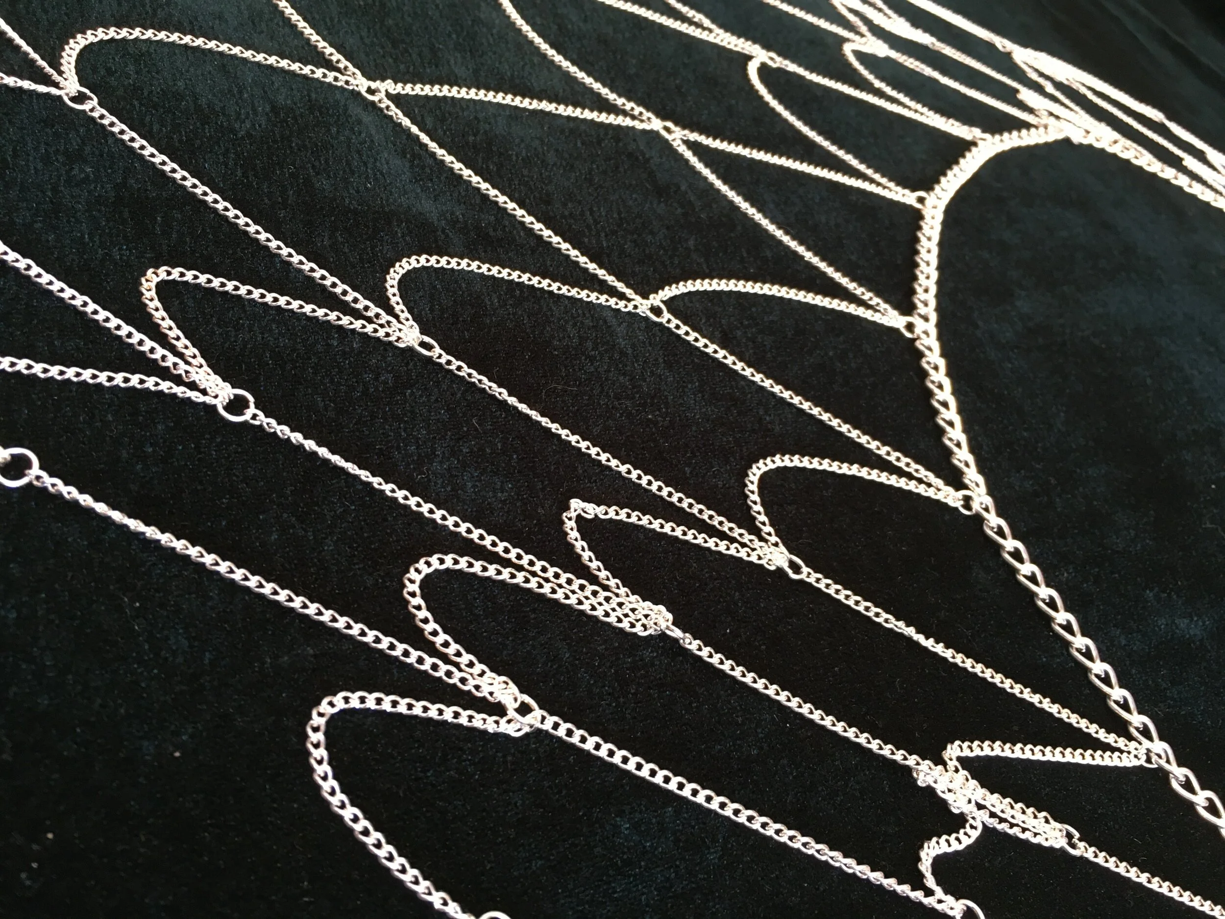 JUDITH Jewelry net top close.JPG