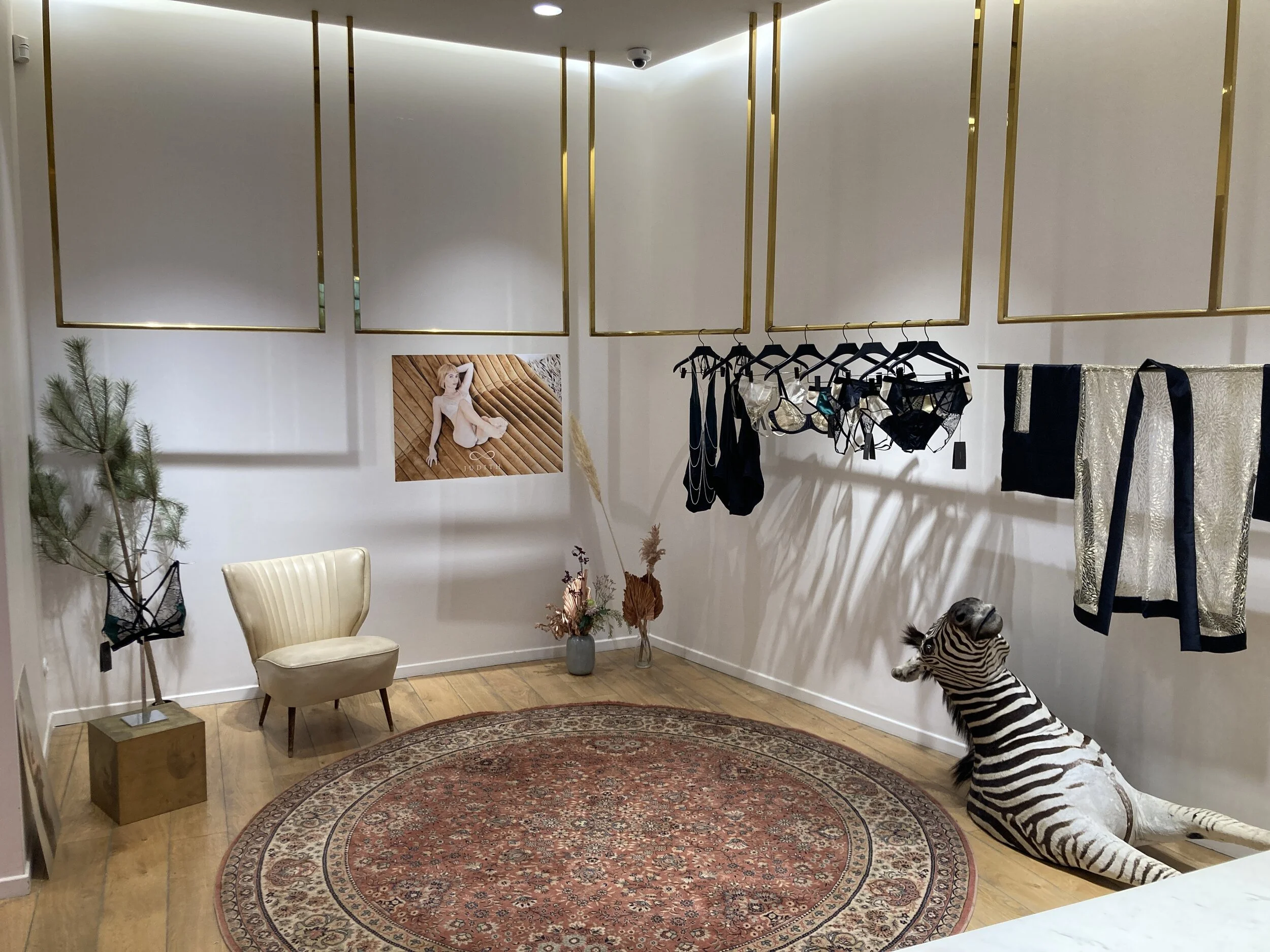 JUDITH STORE 