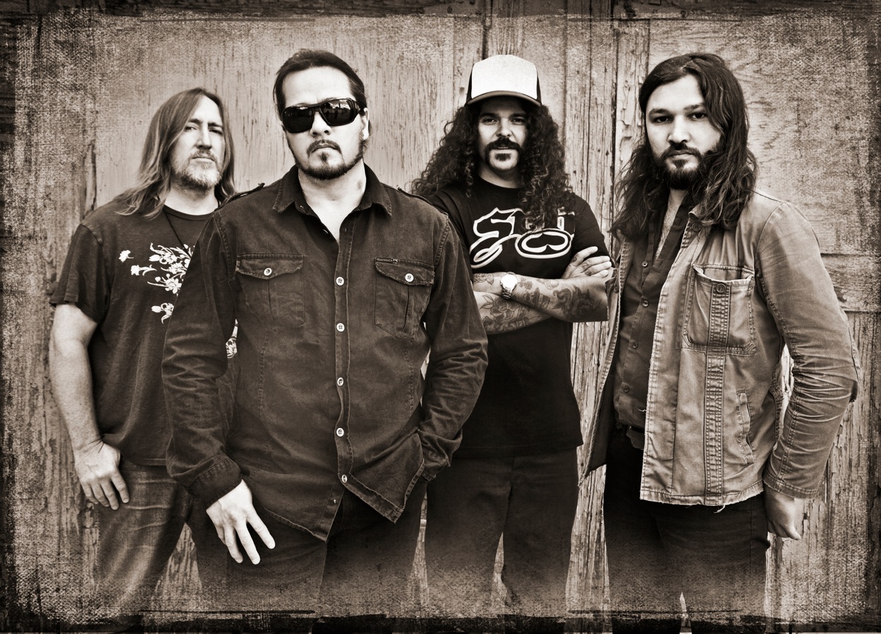 KYUSS LIVES