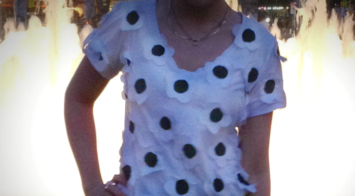 DIY+flower+tee+jcrew+scissors+pattern+fabric+white+fashion+blog+louboutins+and+love+lincoln+center+new+york+cityfur+booties+fringe+skirt+pink+hair+bow+original+dots.png