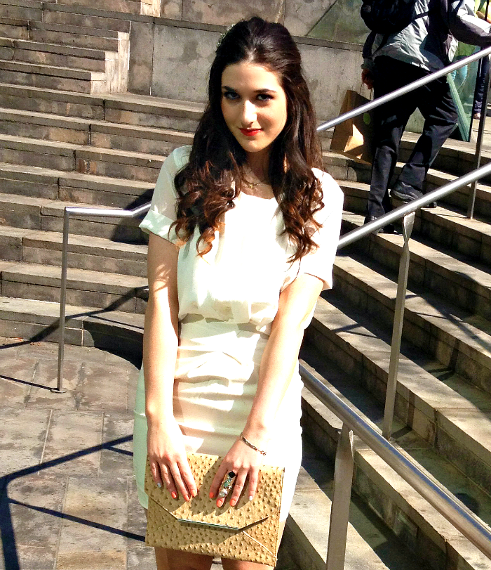 white+on+white+louboutins+and+love+fashion+blog+personal+style+belt+shirt+skirt+chiffon+jewelry+clutch+ring+shoes+H&M+Enzo+Angiolini+NYC+lincoln+center+new+york+city+outfit+beautiful+pretty+model+esther+santer+inspiration+bag+highlights+nail+polish.png