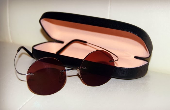 round Firmoo sunglasses and two-tone leather jacket - Louboutins and Love Fashion Blog