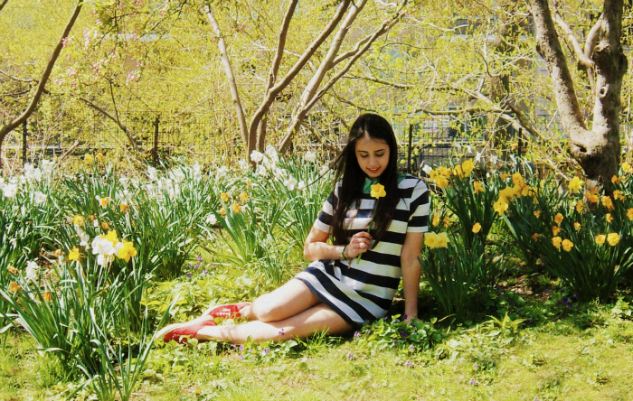 bold+stripes+and+bright+colors+red+supergas+blue+and+white+green+collar+neon+flowers+floral+yellow+ring+topshop+louboutins+and+love+fashion+blog+hair+beautiful+style+want+tan+nature+photoshoot+central+park+nyc+manhattan+model+ring+bracelet+jewelry.png