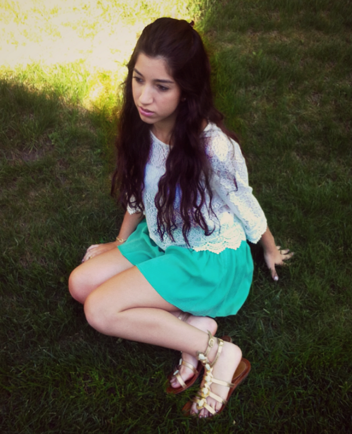 H&M white lace top, Zara green skort, Nordstrom metallic gold sandals
