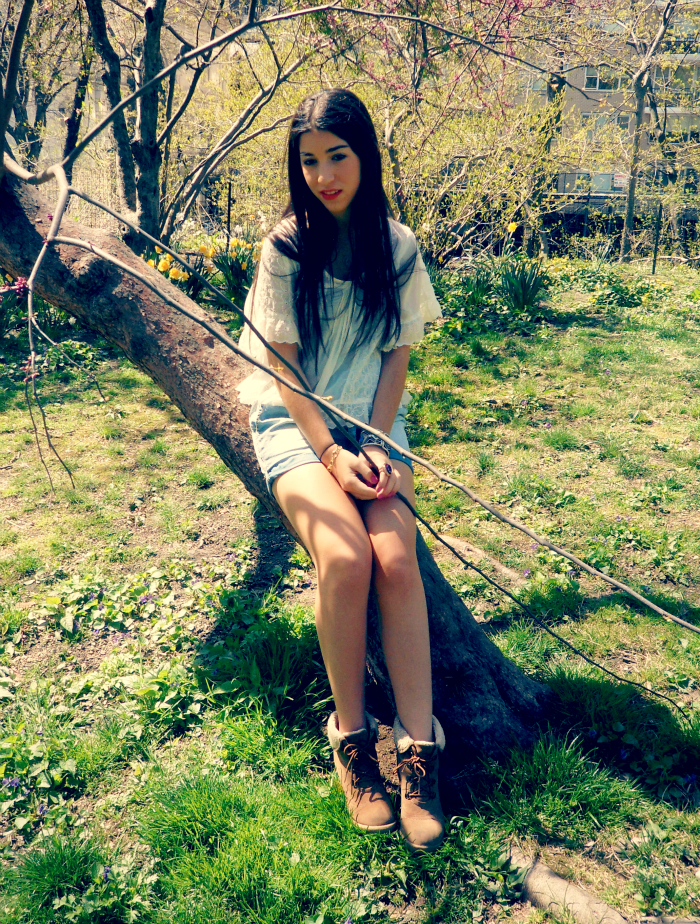 one+jean+romper,+two+ways+to+wear+it+louboutins+and+love+fashion+blog+personal+style+lifestyle+white+shirt+ruffles+blue+denim+fur+booties+shoes+red+lips+brunette+central+park+beautiful+pretty+model+bracelet+jewelry+ring+boots.png