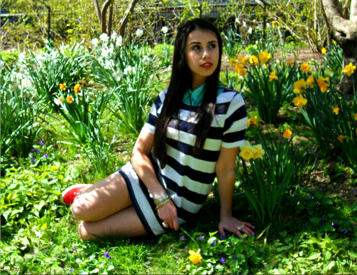 bold+stripes+and+bright+colors+red+supergas+blue+and+white+green+collar+neon+flowers+floral+yellow+ring+topshop+louboutins+and+love+fashion+blog+hair+beautiful+style+want+tan+nature+photoshoot+central+park+nyc+manhattan+model+jewelry+ring+bracelet+.png