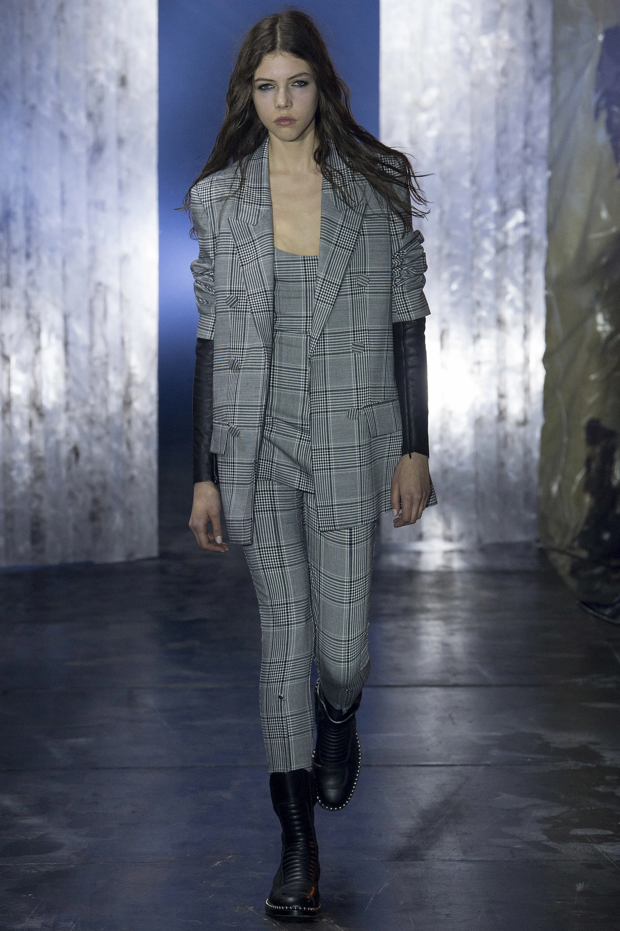 10 Best Statement Coats From The Fall 2017 Runway Esther Santer