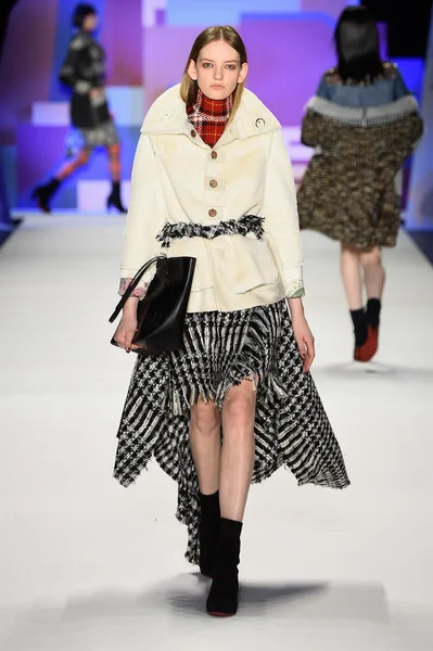 NYFW Desigual Fashion Show Fall/Winter 2016
