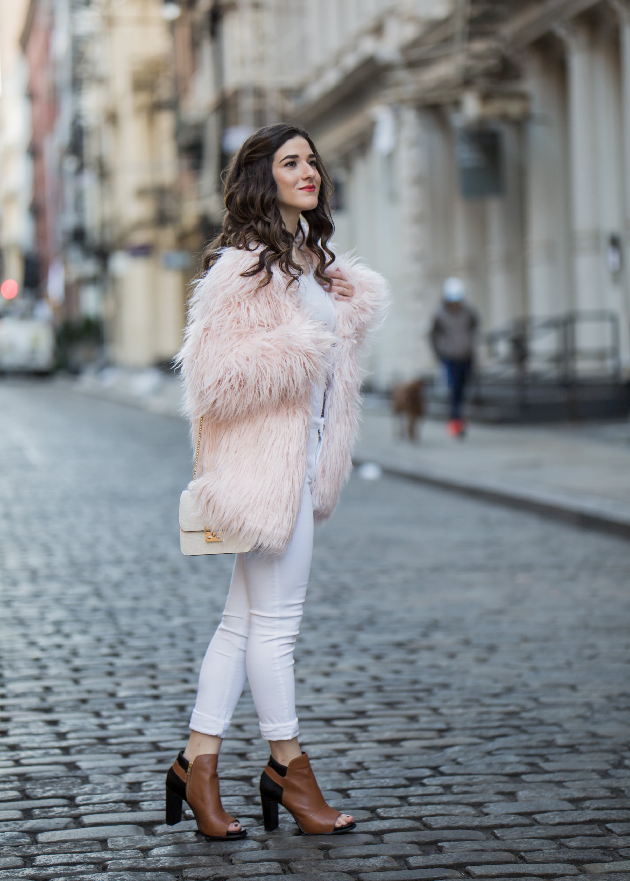 Jeans Gucci Pelzjacke White Fur Jacket Outfit Outlet