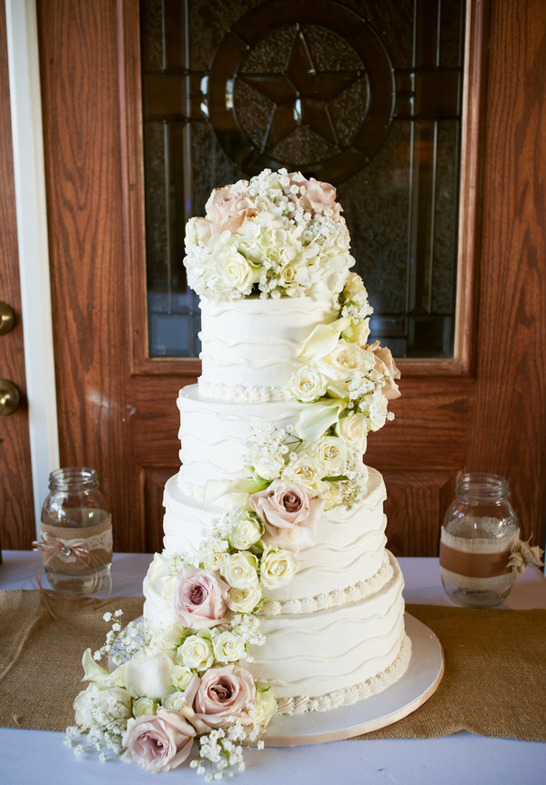 15 Wedding Cake Ideas Wedding Wednesday Esther Santer Fashion Blog NYC Street Style Blogger WeddingWire Delicious Vanilla Colorful White Pink Flowers Gold Red Purple Design Roses Fondant Frosting Trendy Fancy Save Layers Rustic Inspiration Inspo Bride.jpg