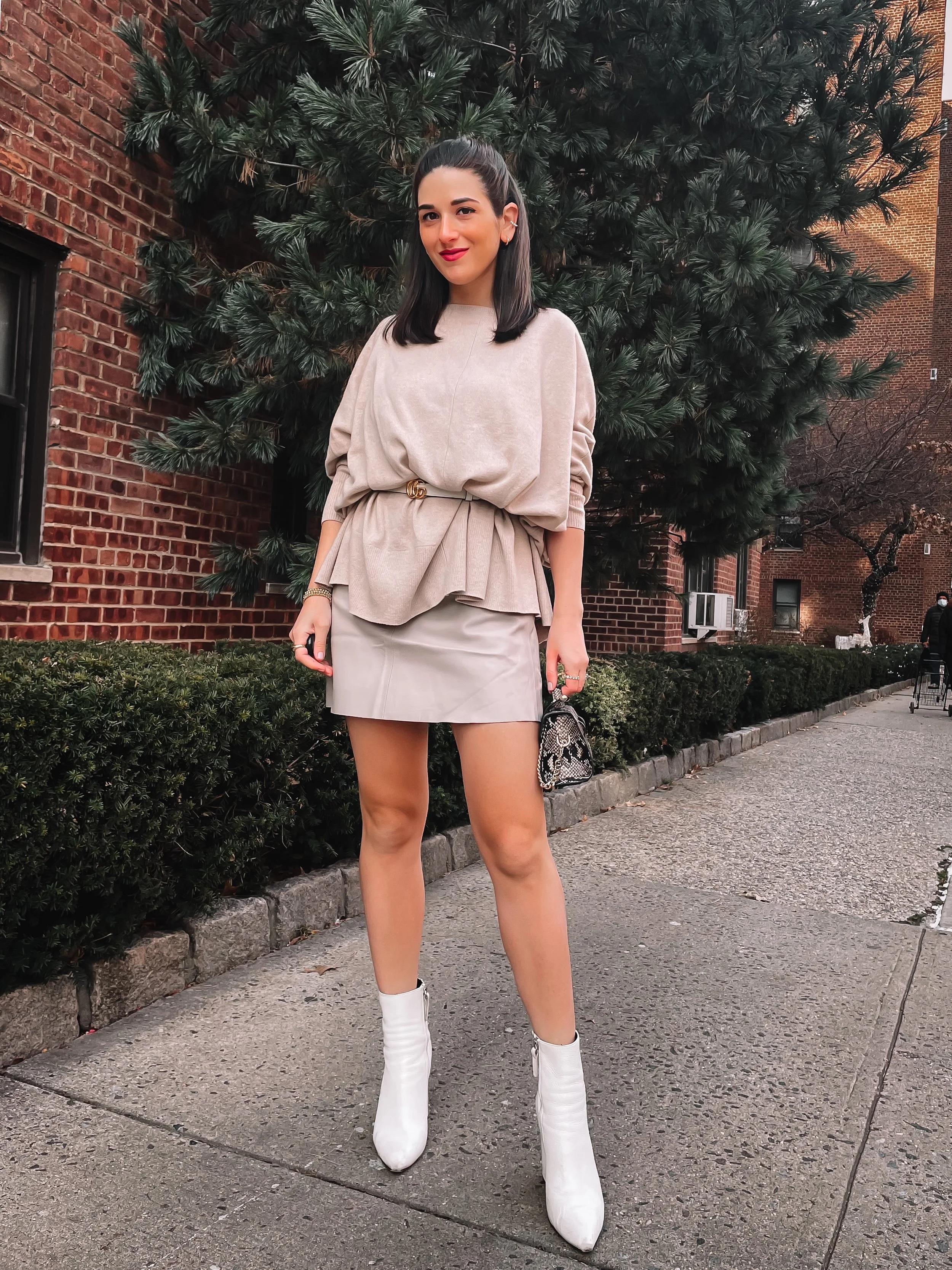 My First Outfit Postpartum // Monochrome Beige Look + White Booties