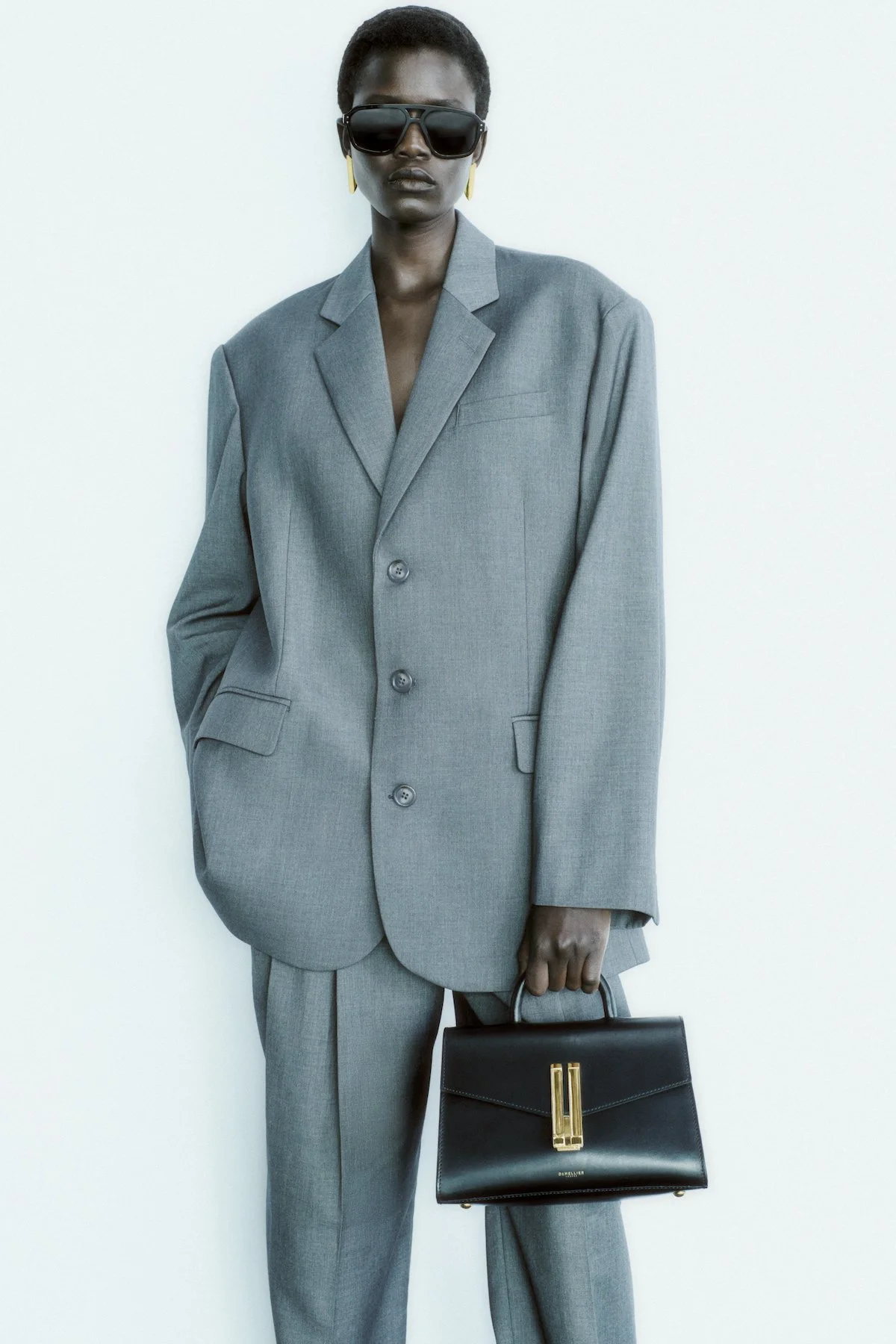 Midi montreal black smooth_PS25 Campaign.jpg